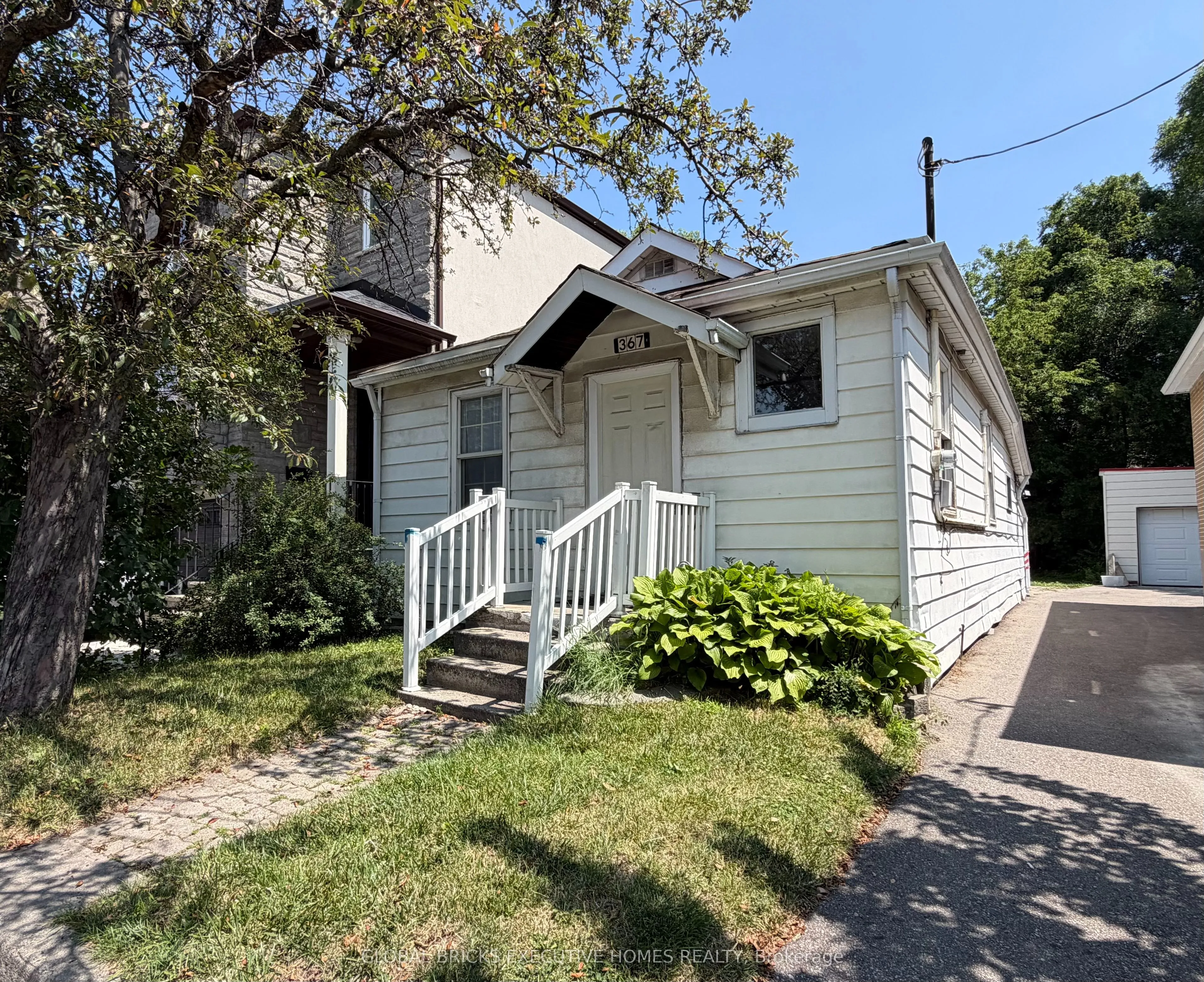 Detached Home For Lease | W13589536