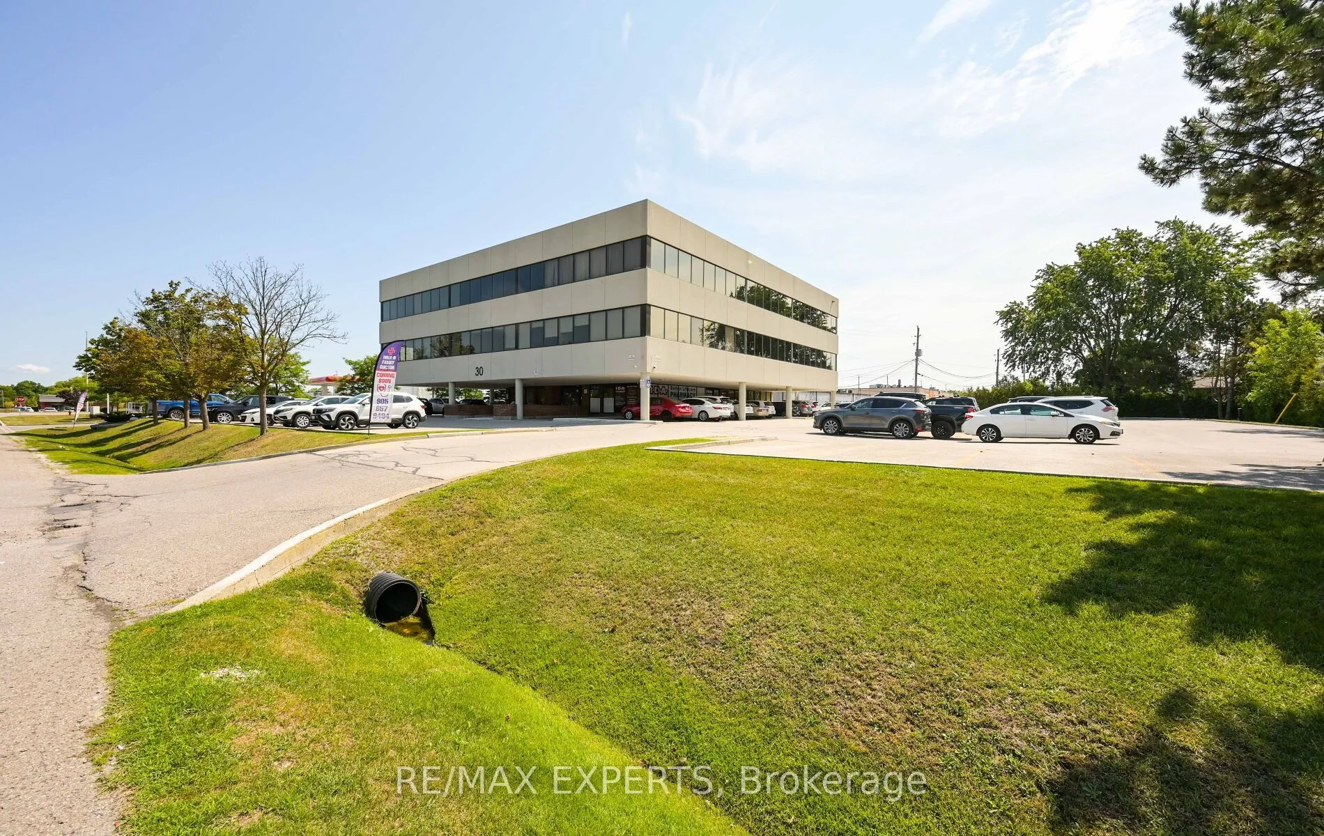 Office For Lease | W13591562