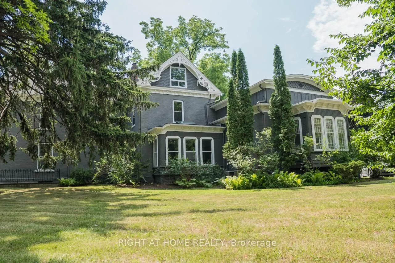 Detached Home For Lease | W13592492