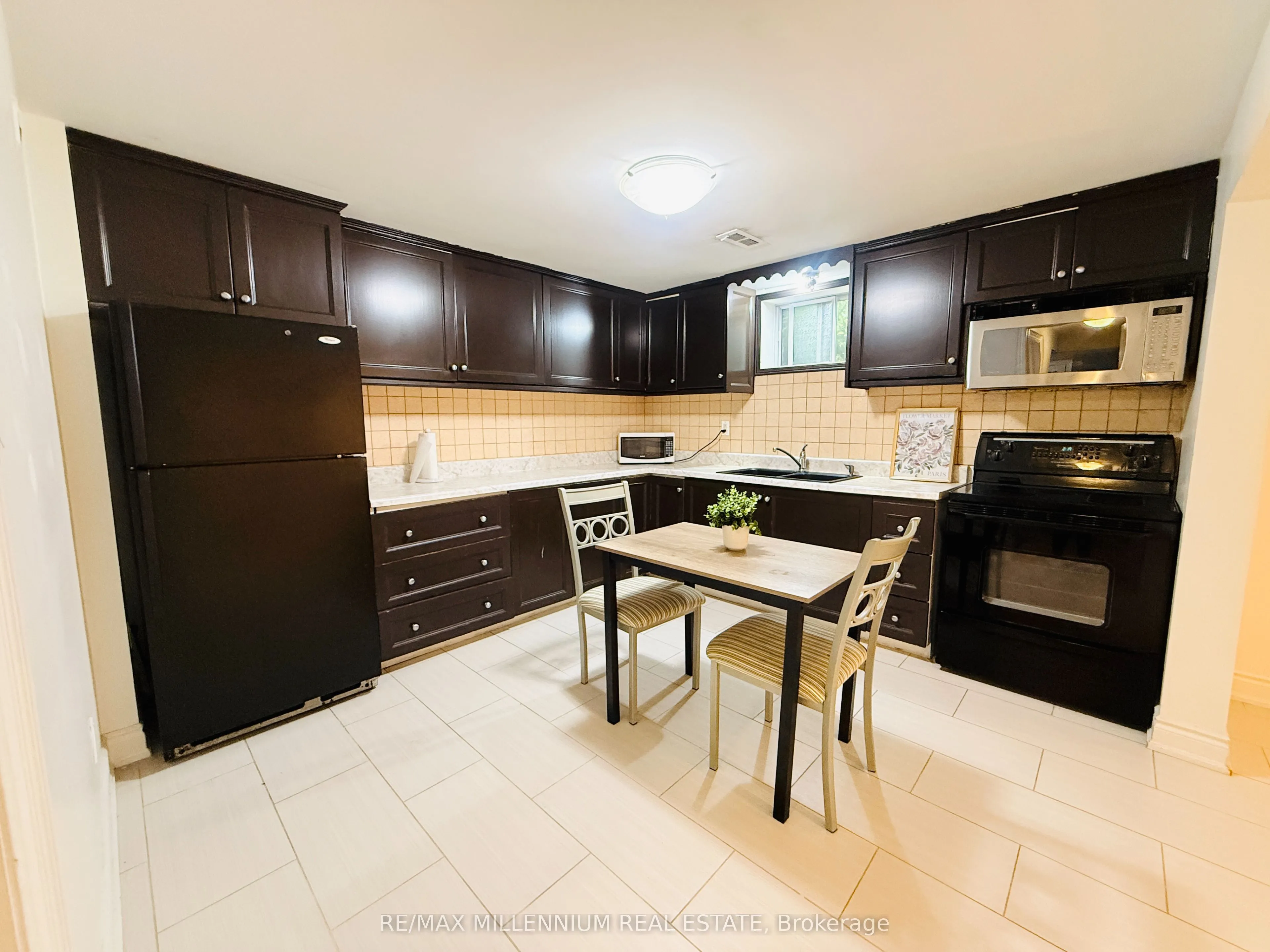 Detached Home For Lease | W13592844
