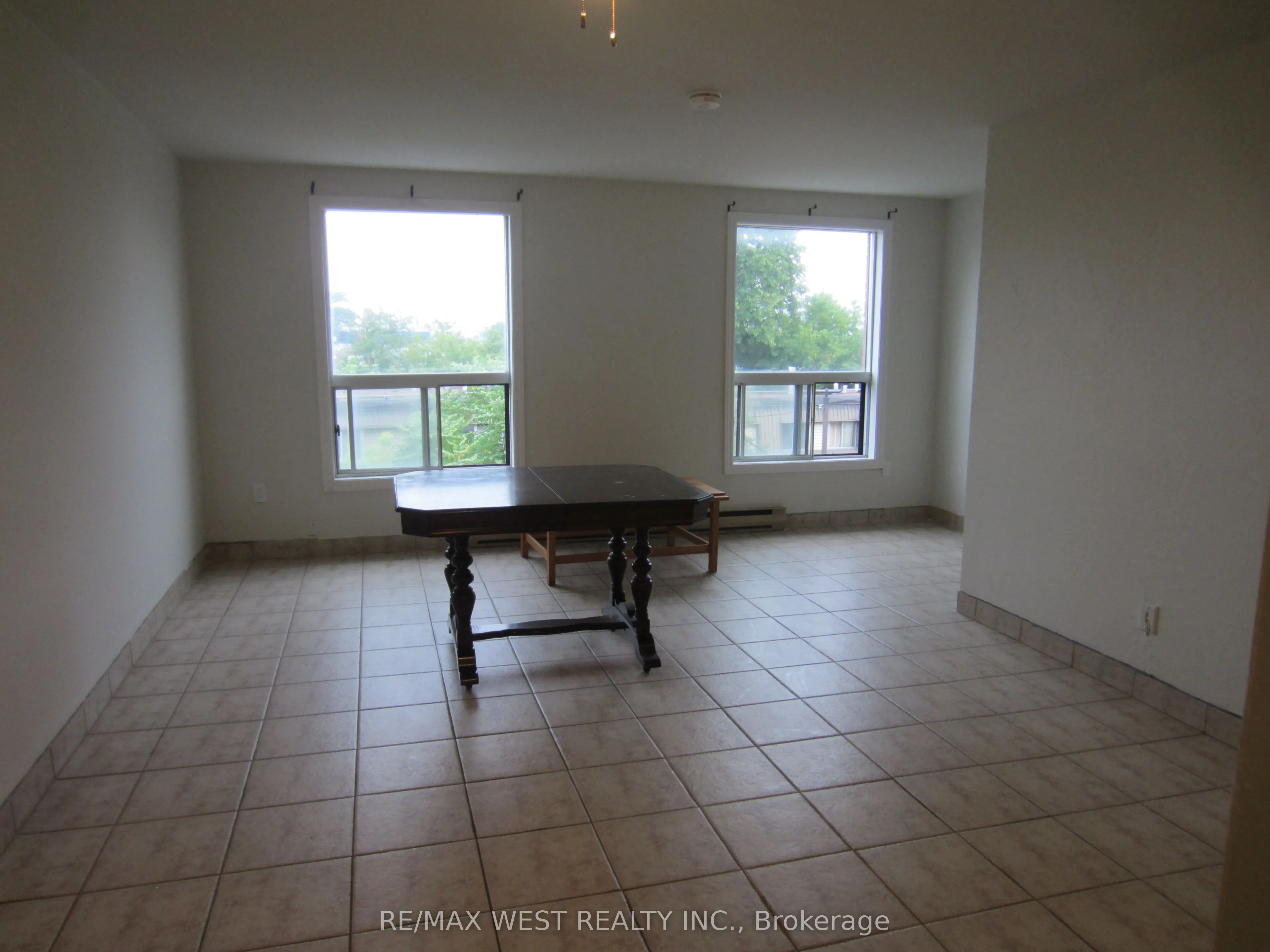 Cottage For Lease | W13594540