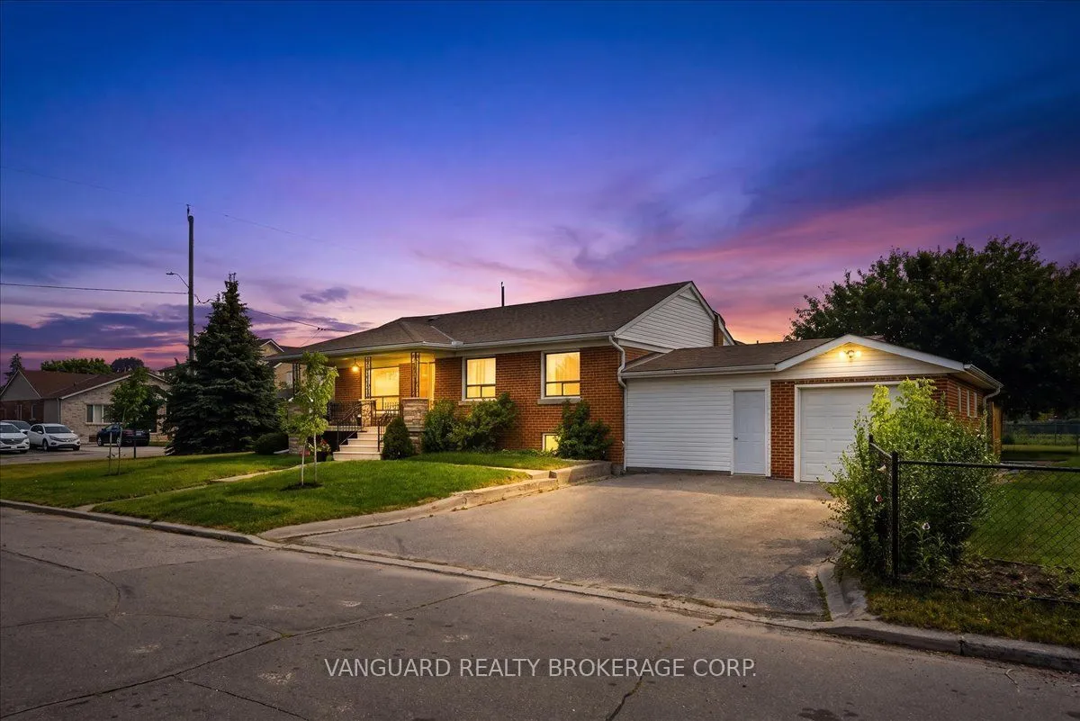 Detached Home For Sale | W13597018