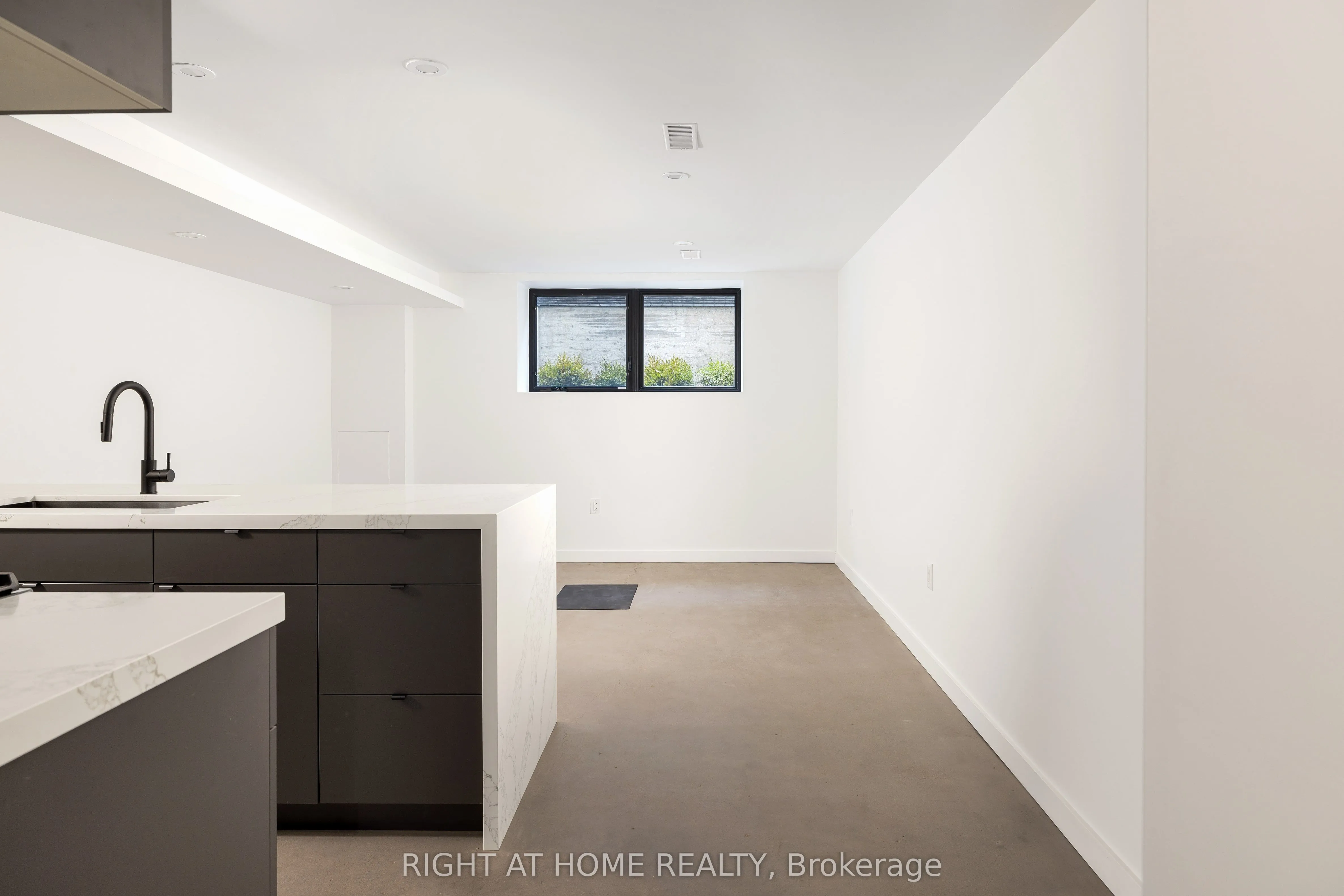 Multiplex For Lease | W13597504