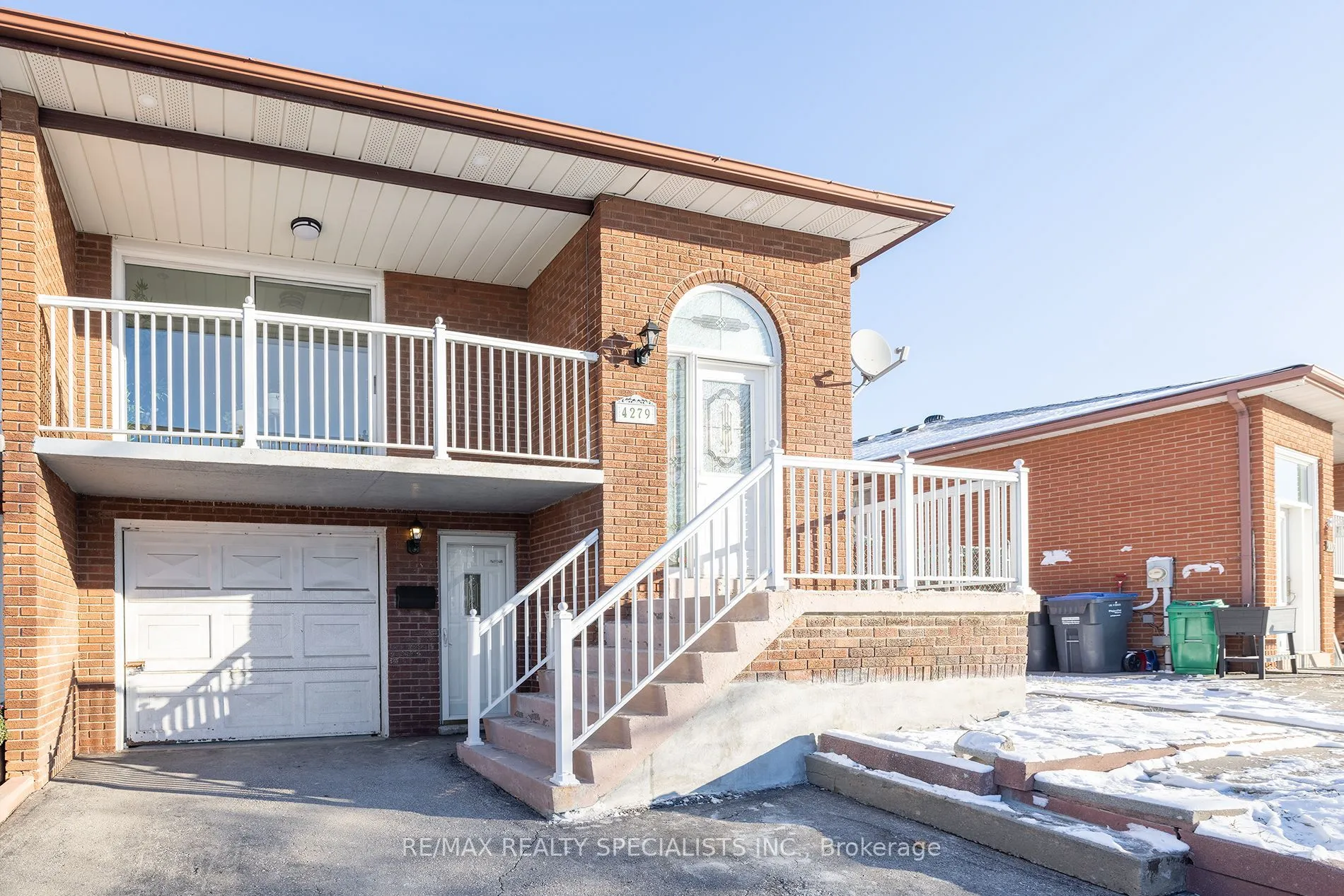 Semi-Detached Home For Lease | W13599204