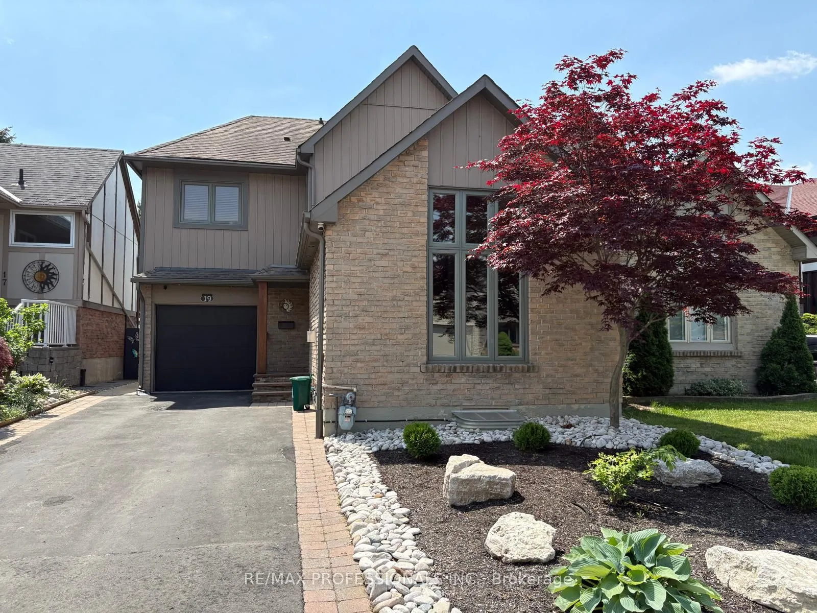 Detached Home For Lease | W13599502