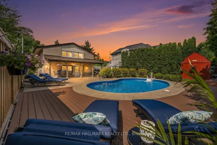 Gorgeous saltwater pool w/private open greenspace