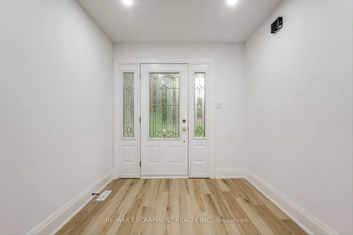 Detached Home For Lease | W13600138