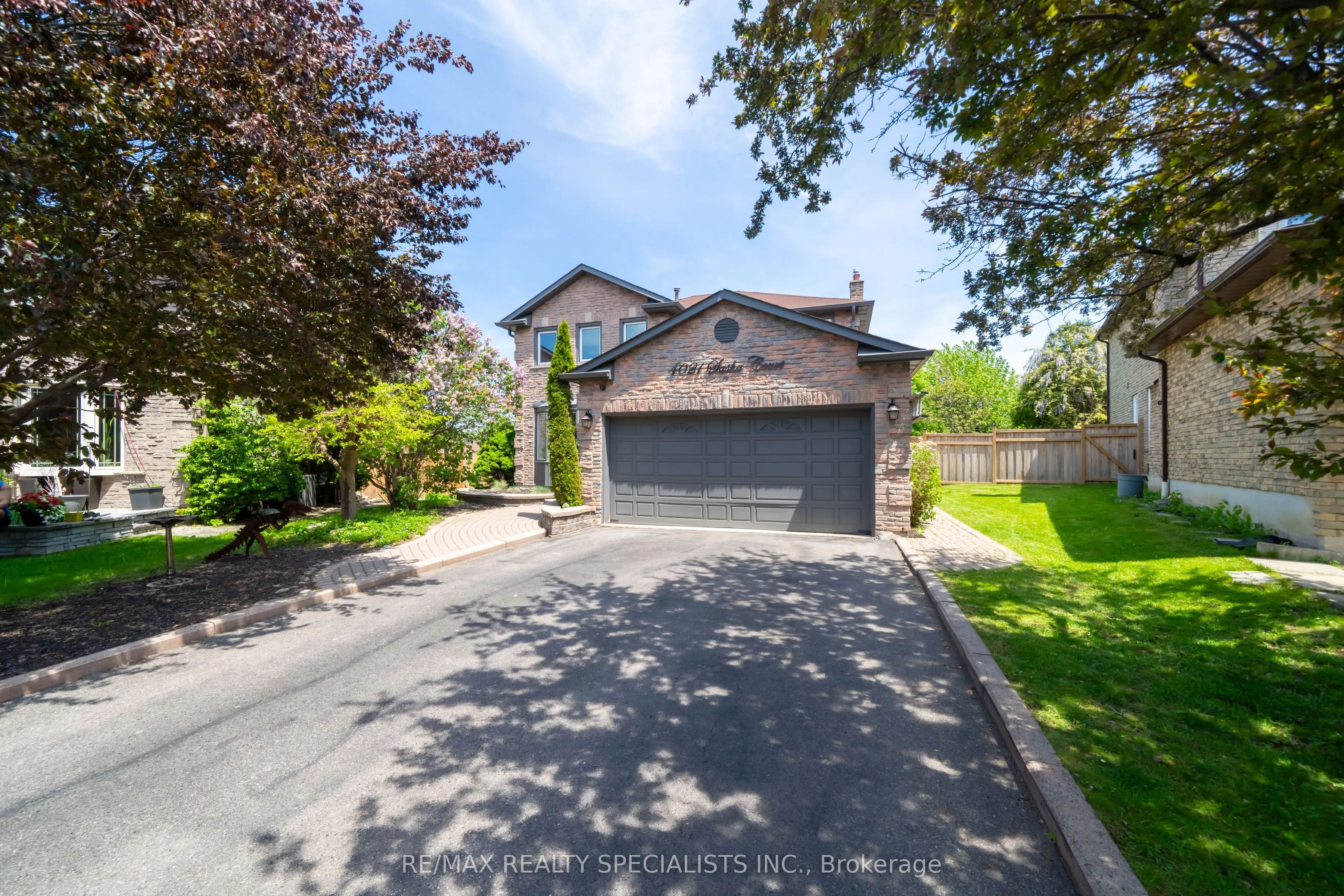 Detached Home For Sale | W13602958