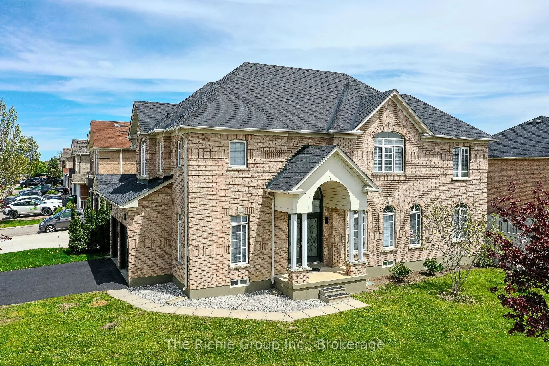 Detached Home For Sale | W13603010