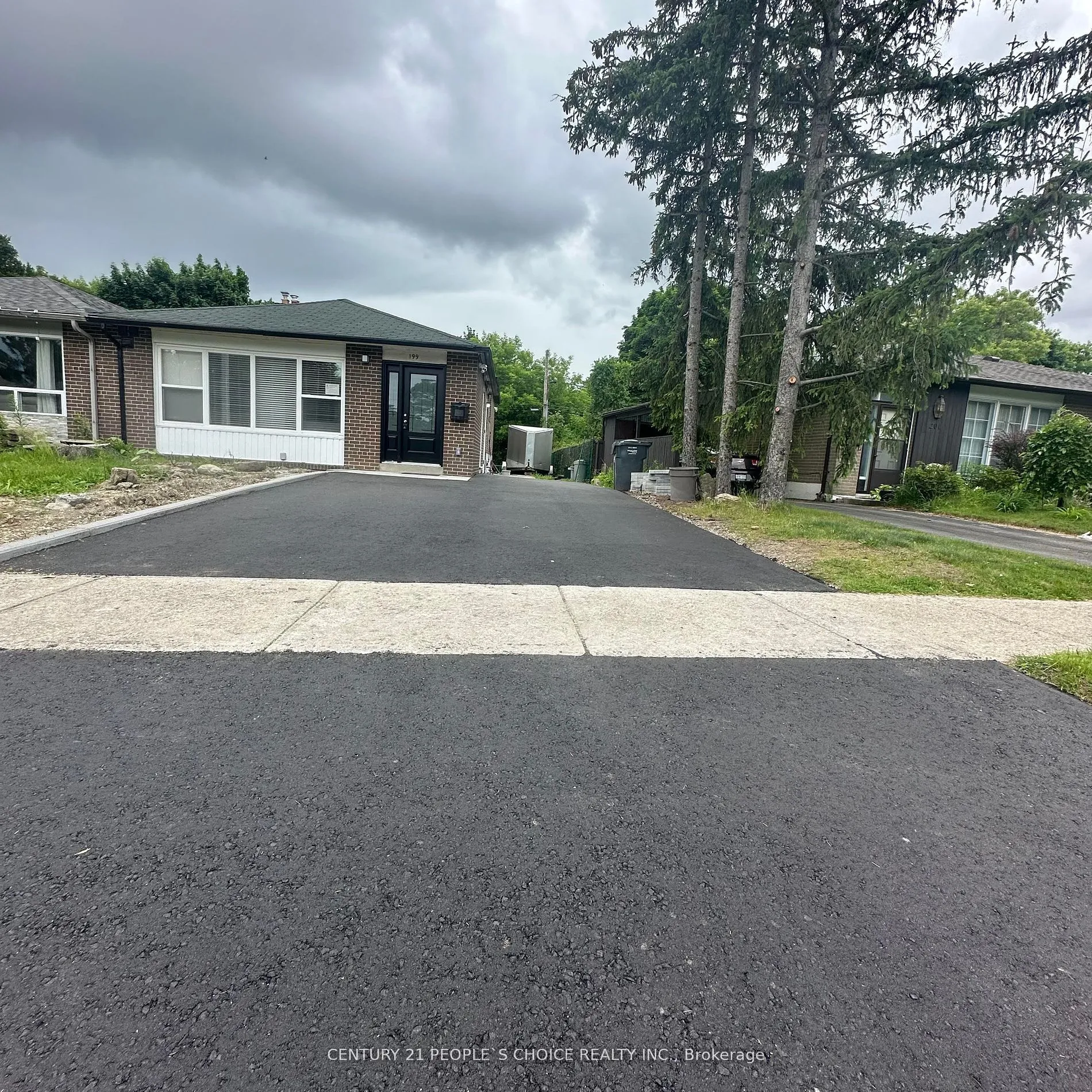 Semi-Detached Home For Lease | W13603274