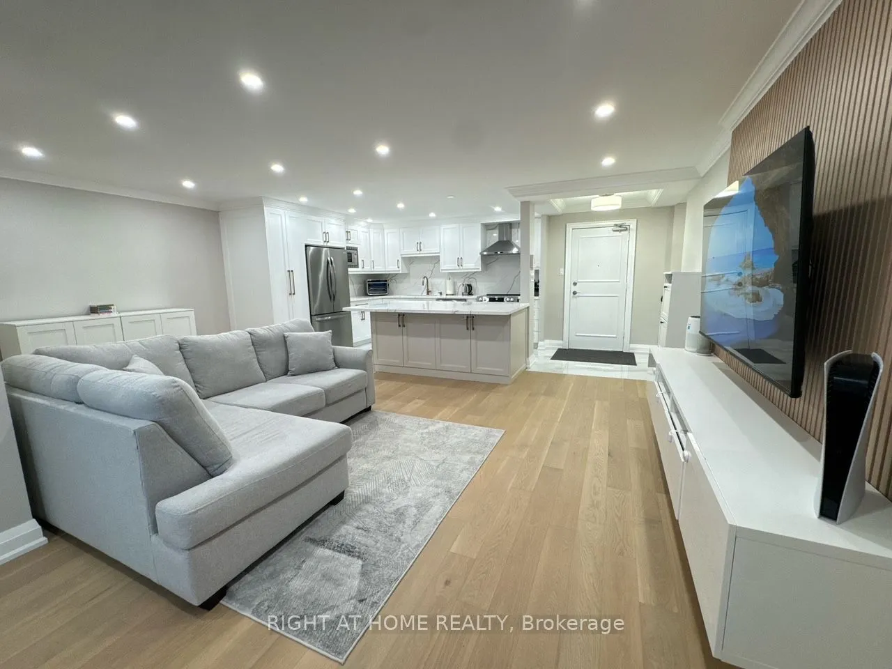 Property For Sale | W13610972