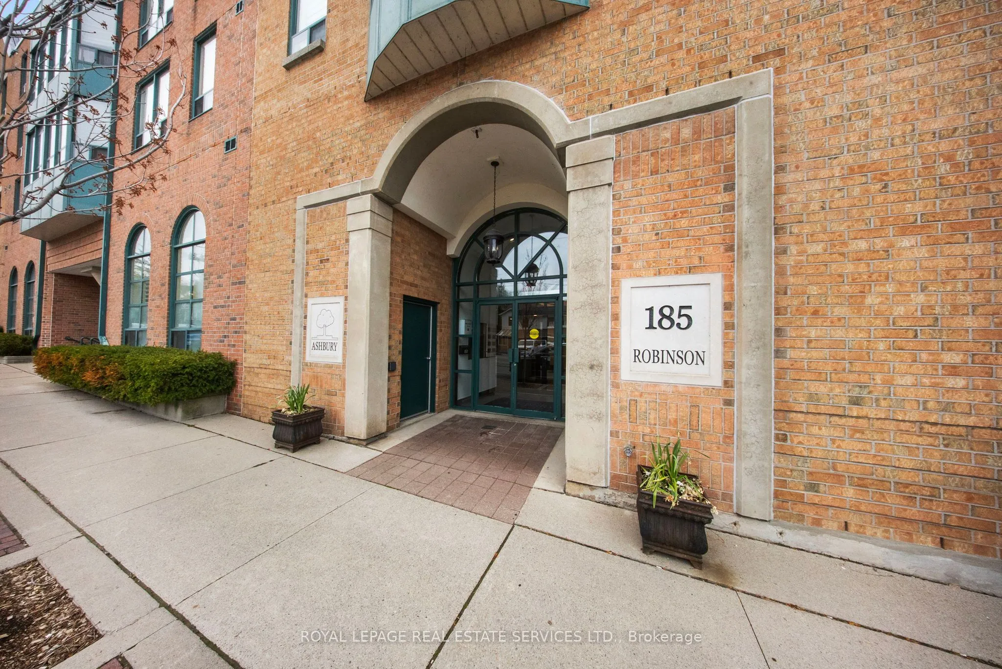 Property For Sale | W13612886