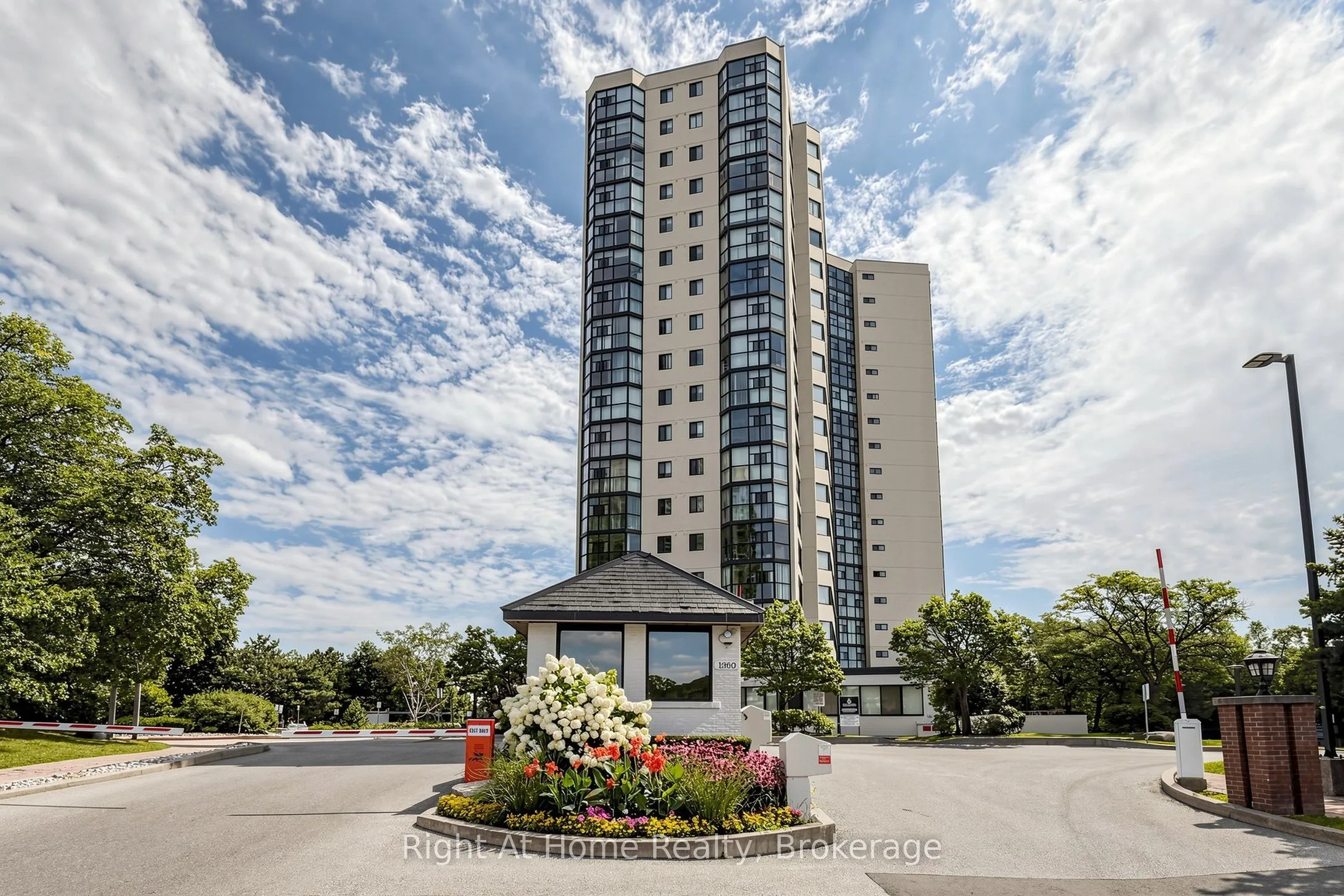 Property For Sale | W13614884