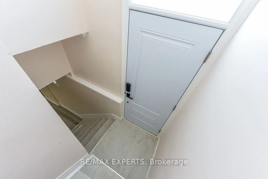 Semi-Detached Home For Lease | W13614938