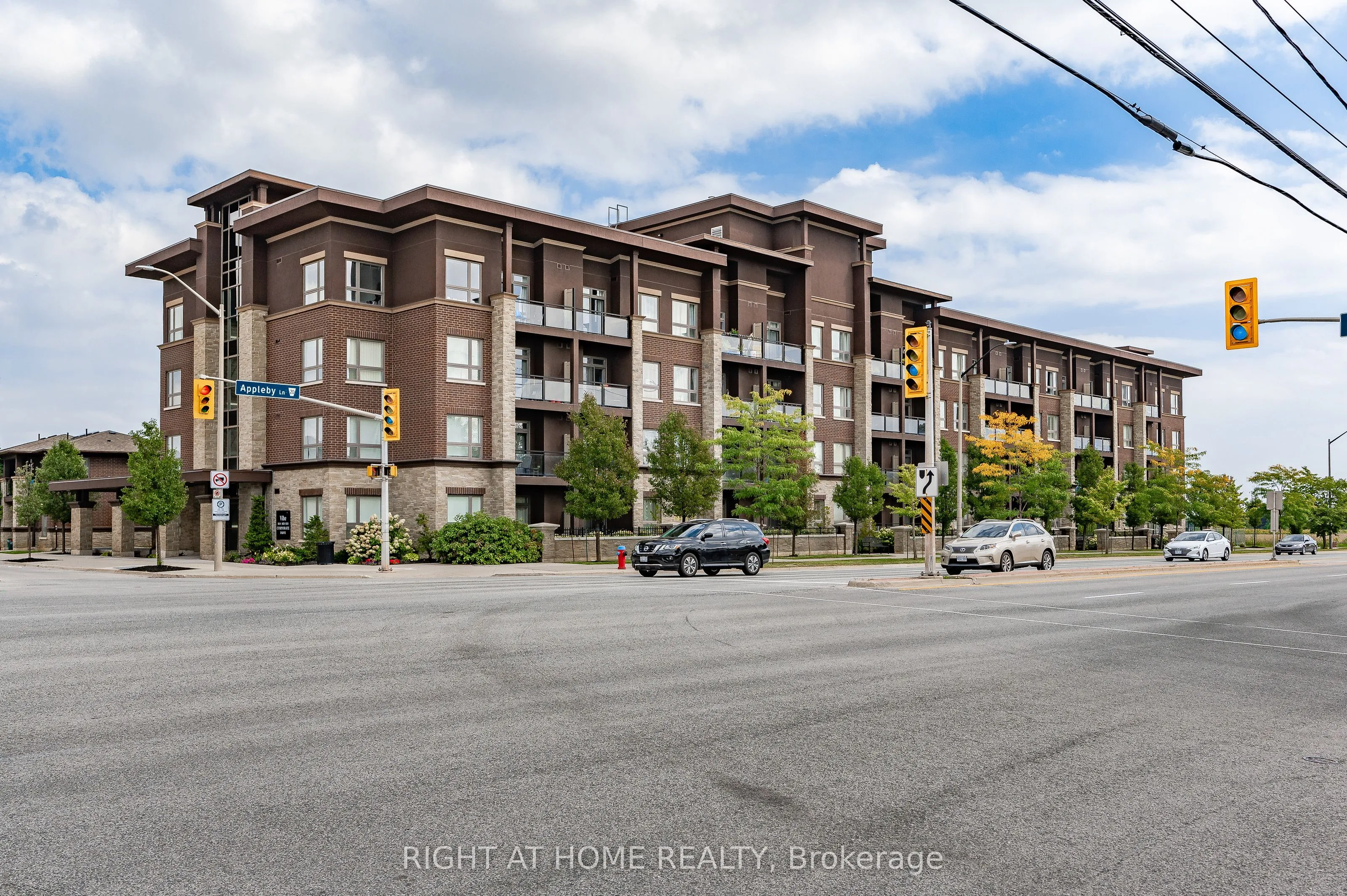 Property For Lease | W13616936