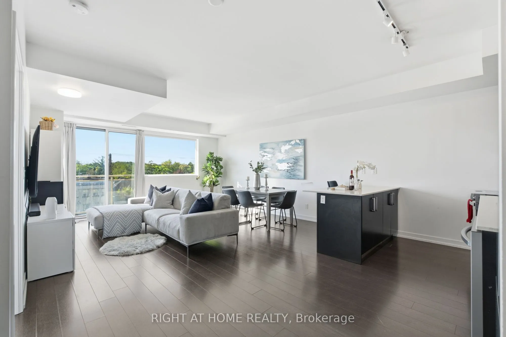 Property For Sale | W13619064