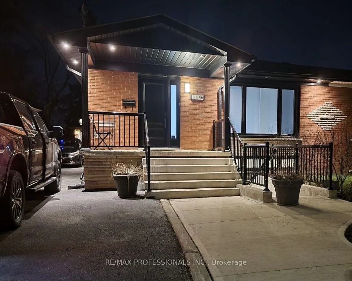 Semi-Detached Home For Lease | W13619438