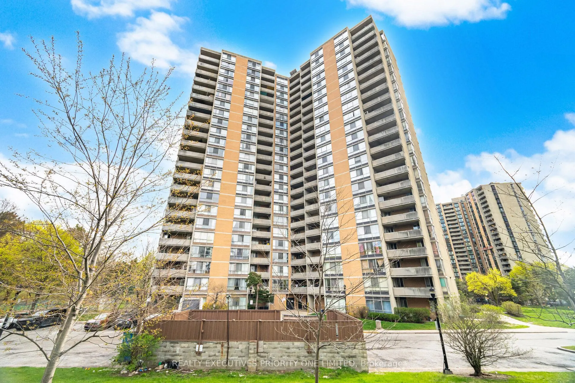 Property For Sale | W13619698