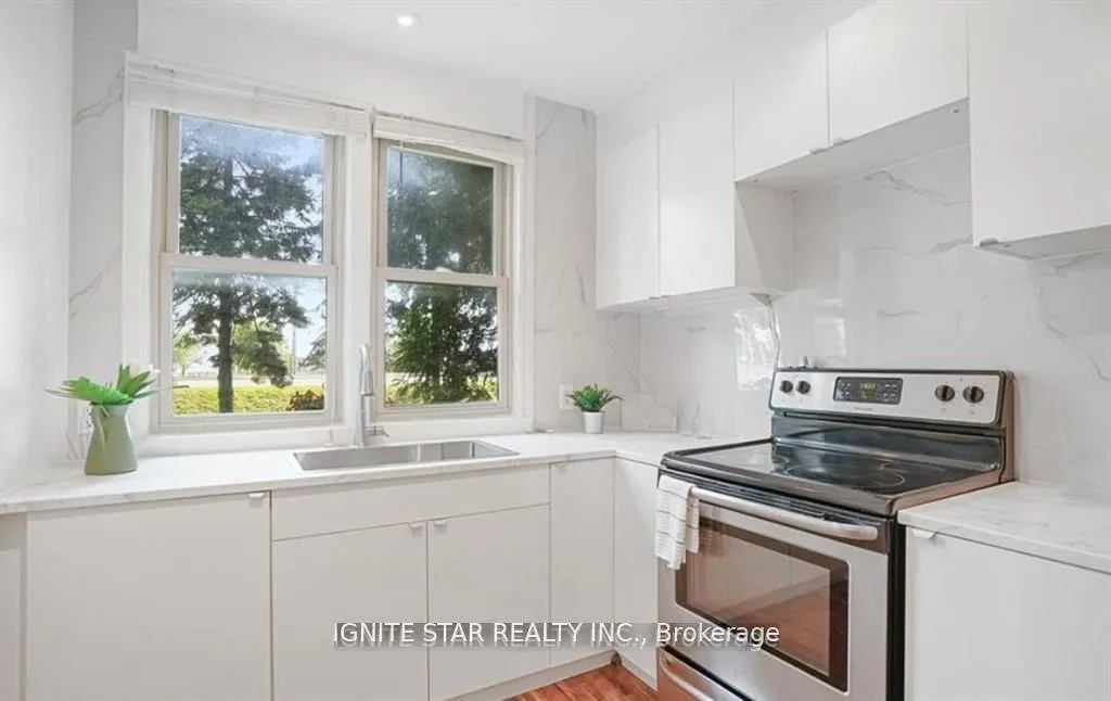 Detached Home For Sale | W13619750