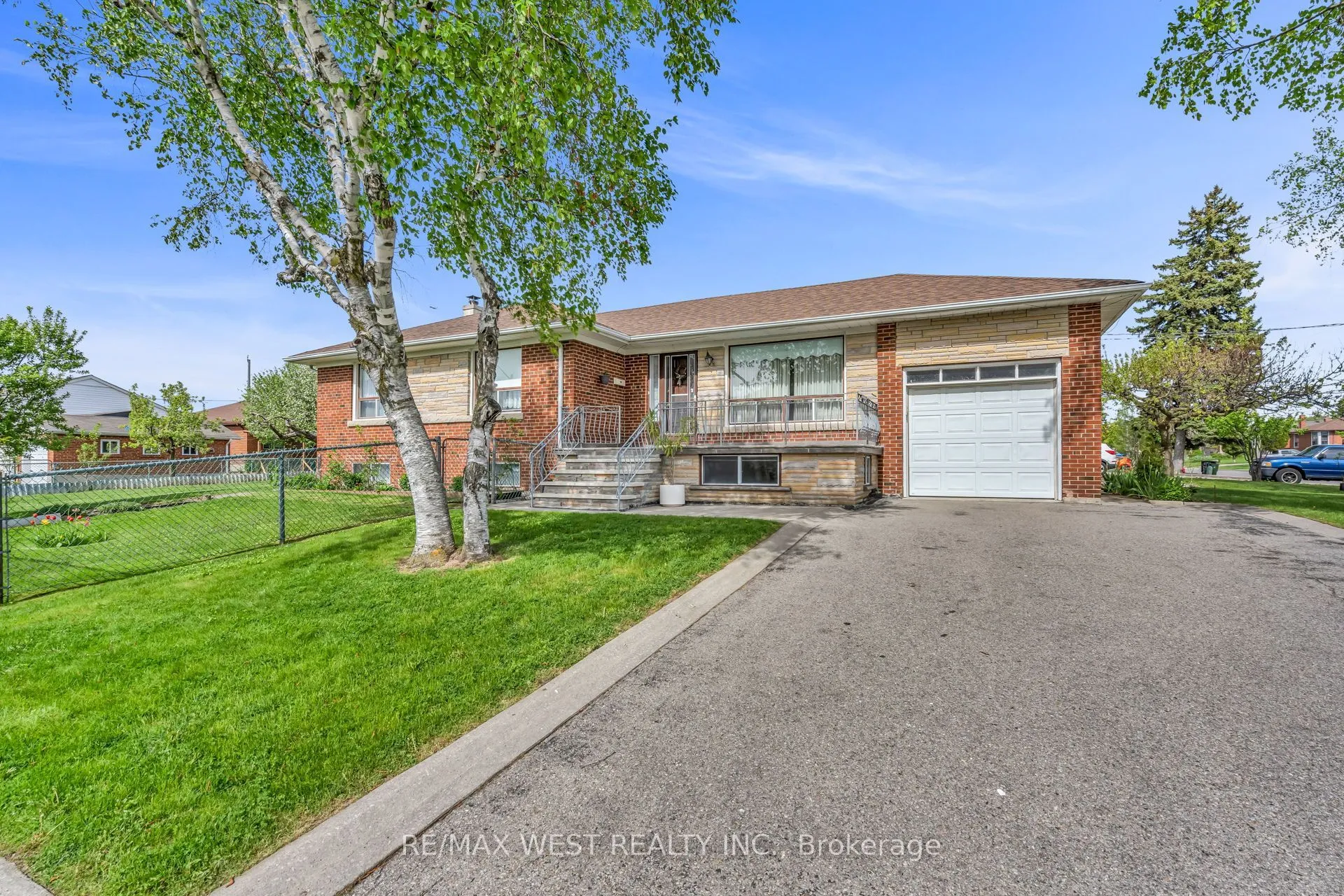 Detached Home For Sale | W13620082
