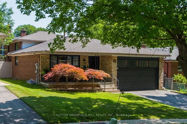 4-level backsplit w. 2500+ sf of living space