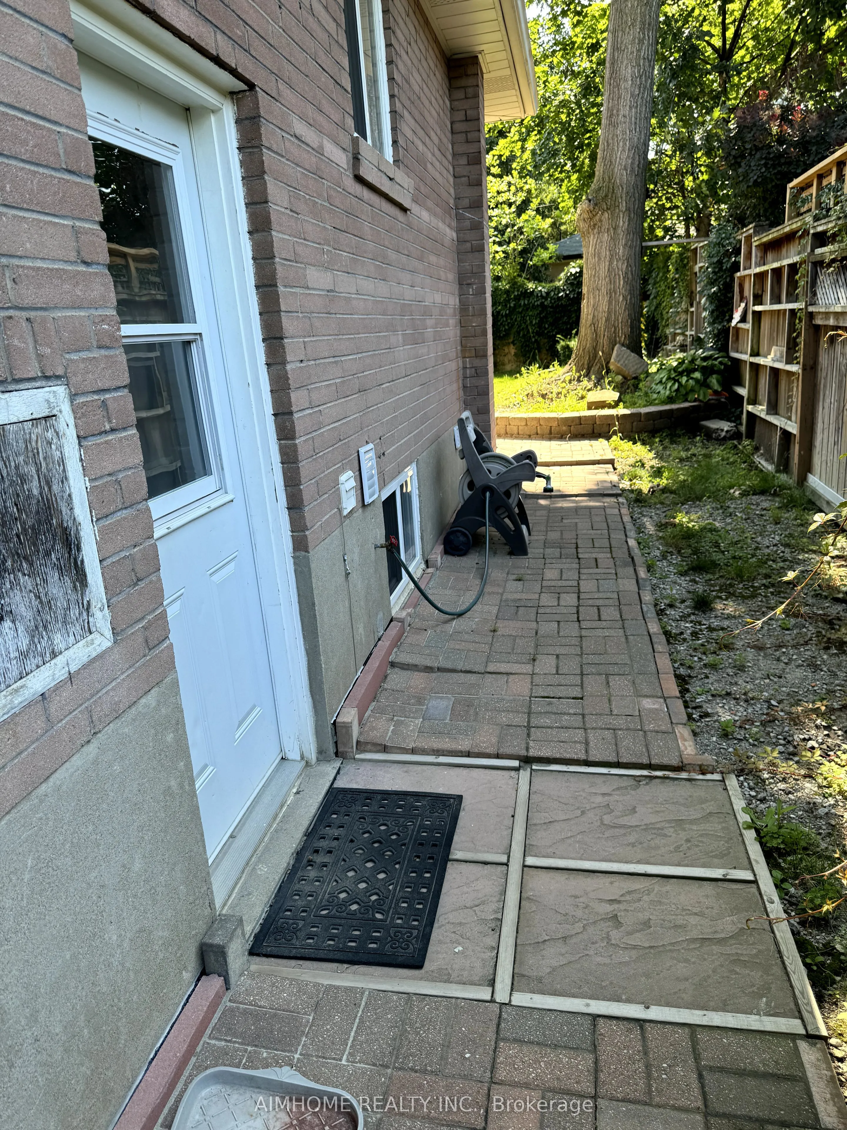 Detached Home For Lease | W13622924