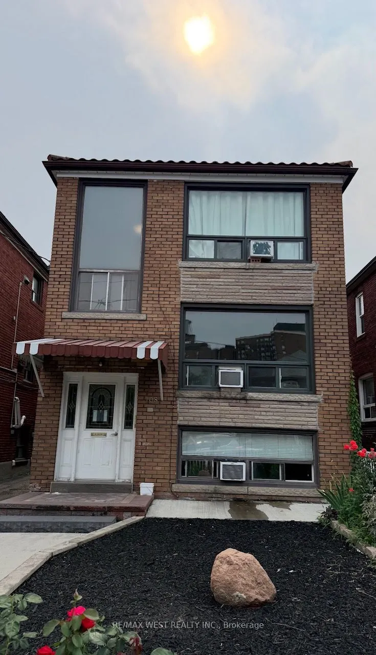 Triplex For Lease | W13624022