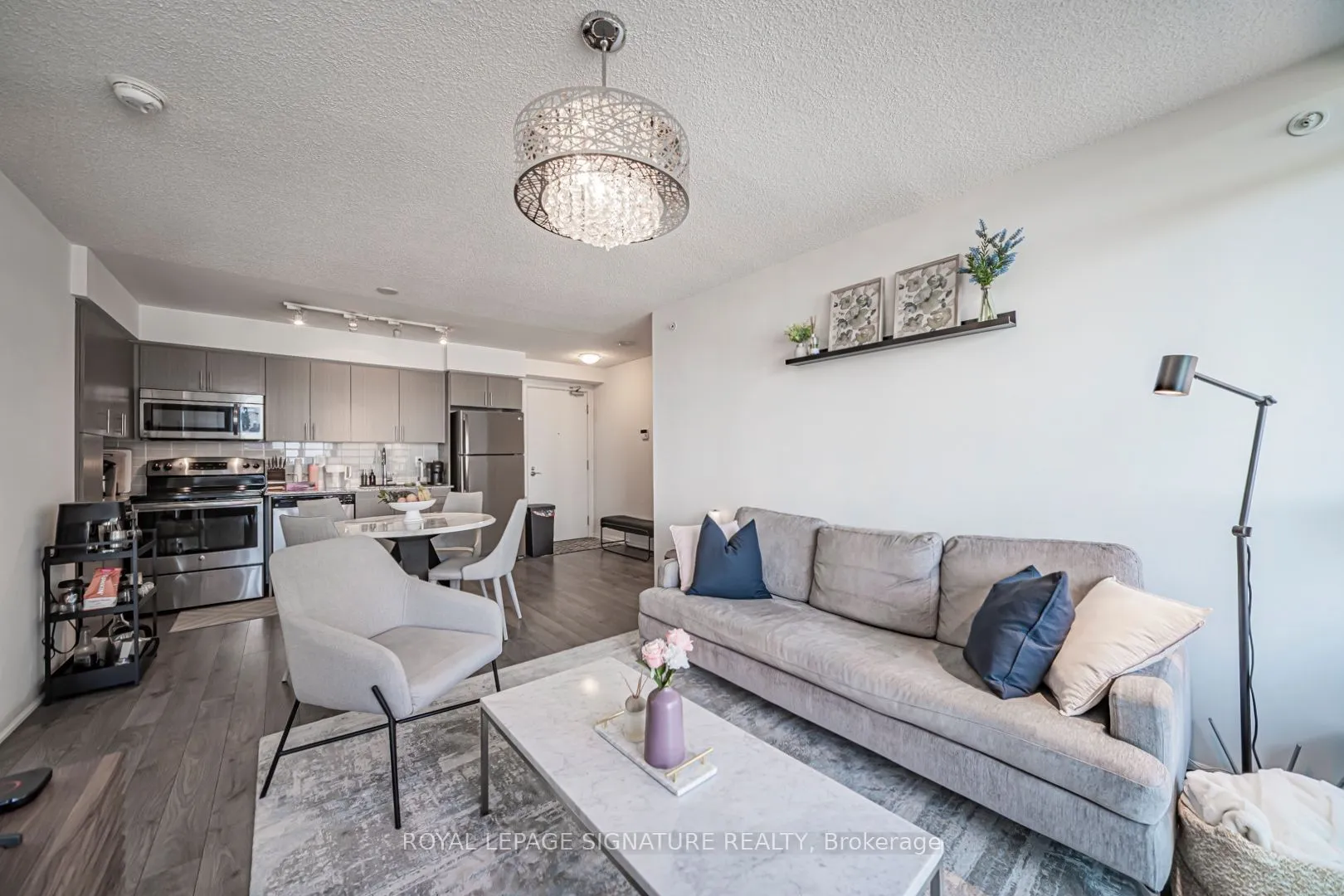 Property For Lease | W13624556