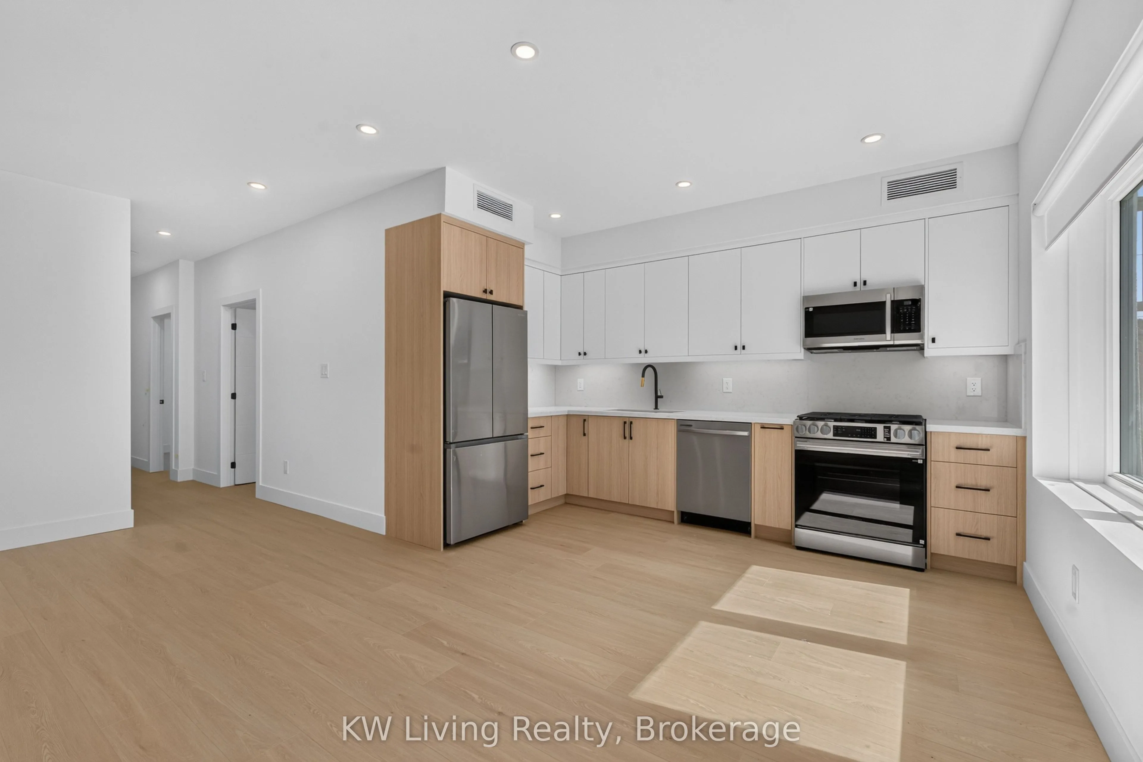 Property For Lease | W13625944