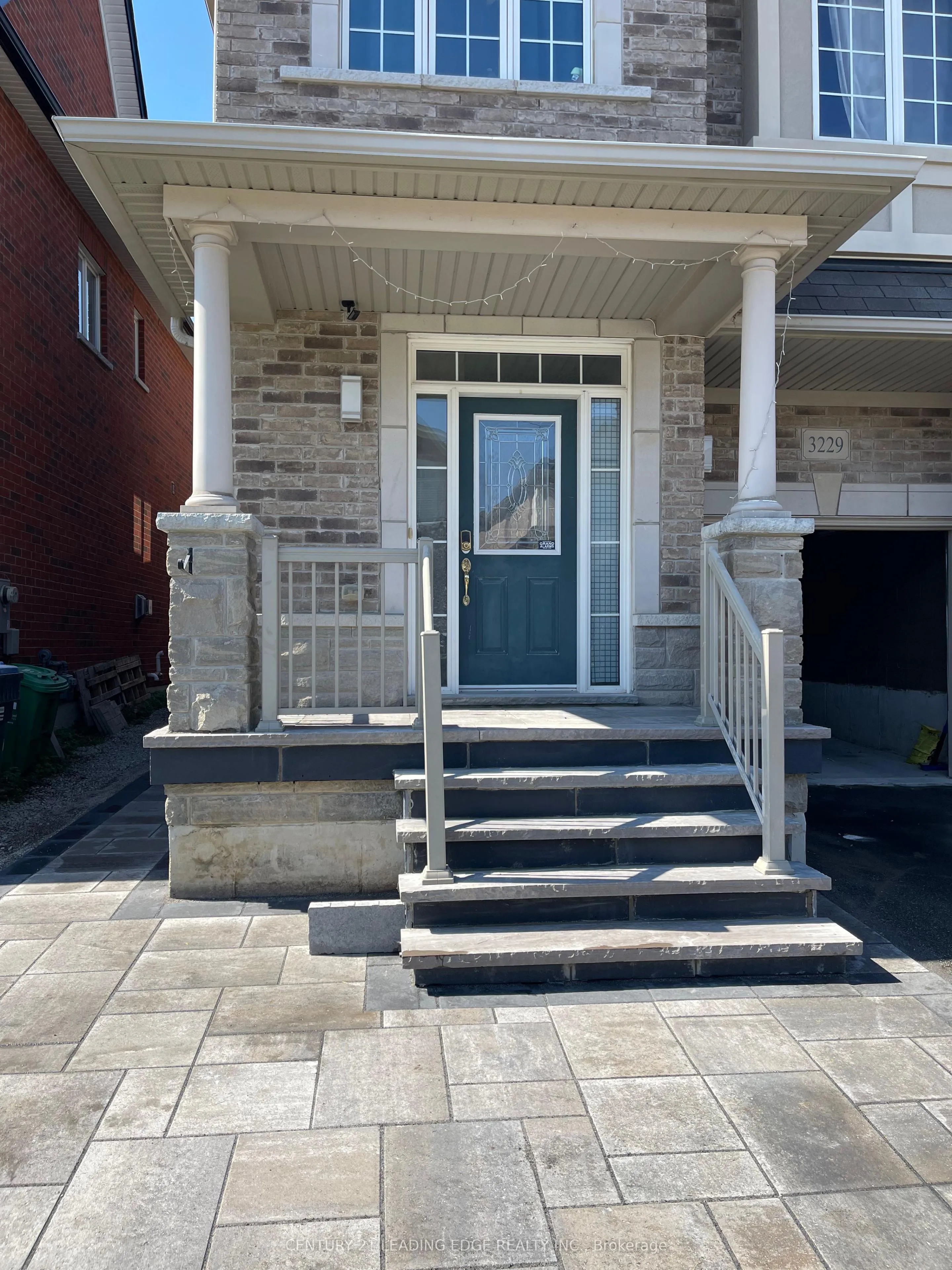 Semi-Detached Home For Lease | W13626182