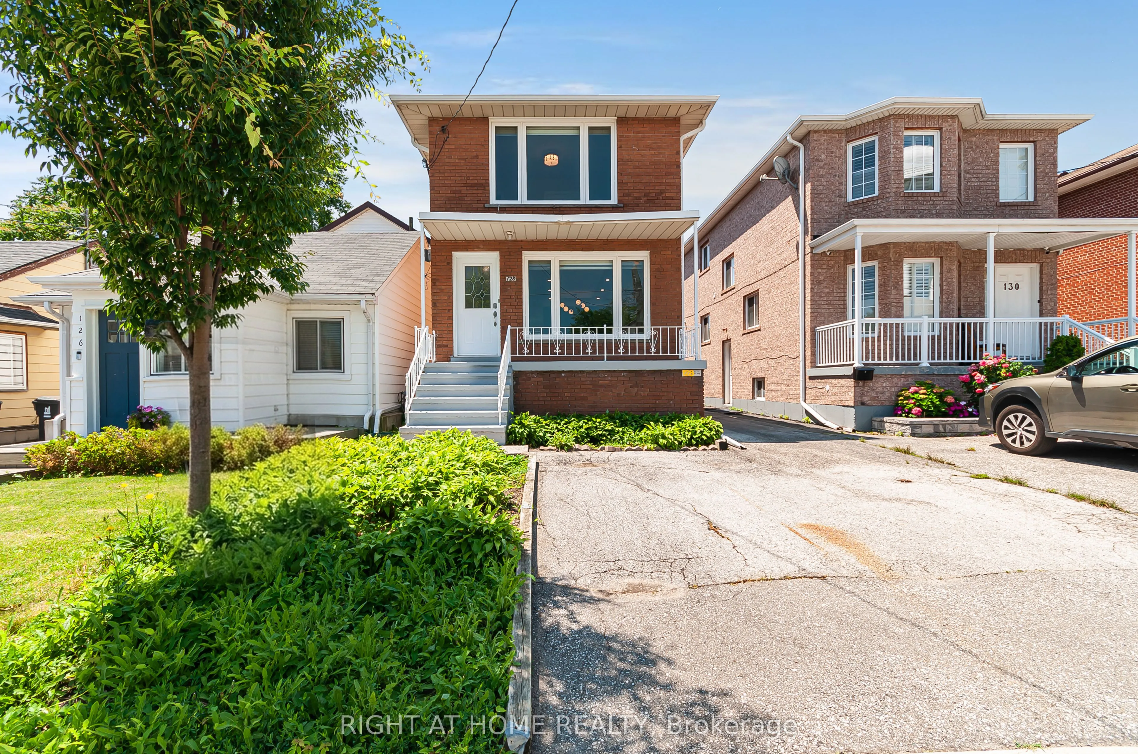 Detached Home For Lease | W13628156