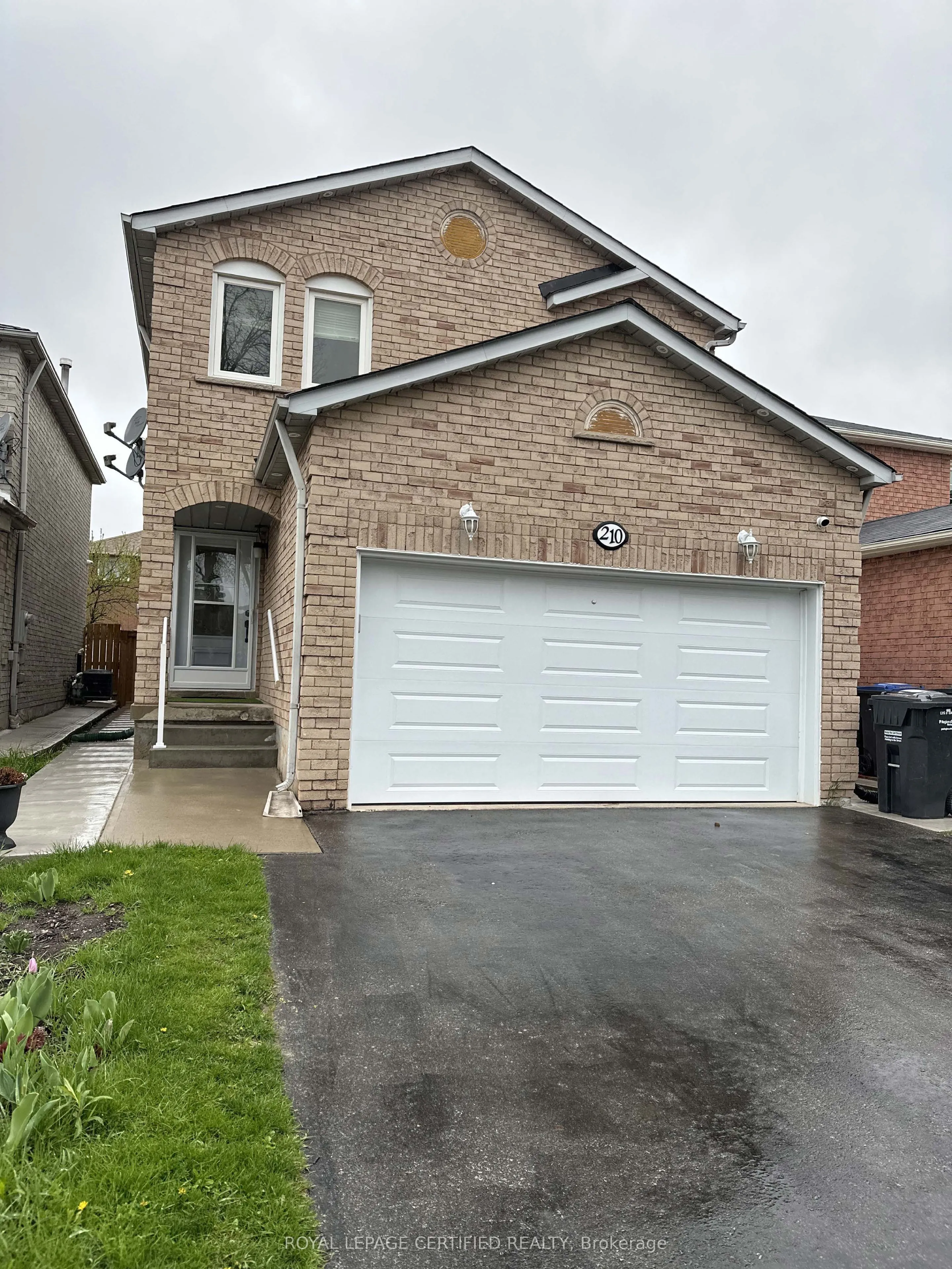 Detached Home For Lease | W13633258