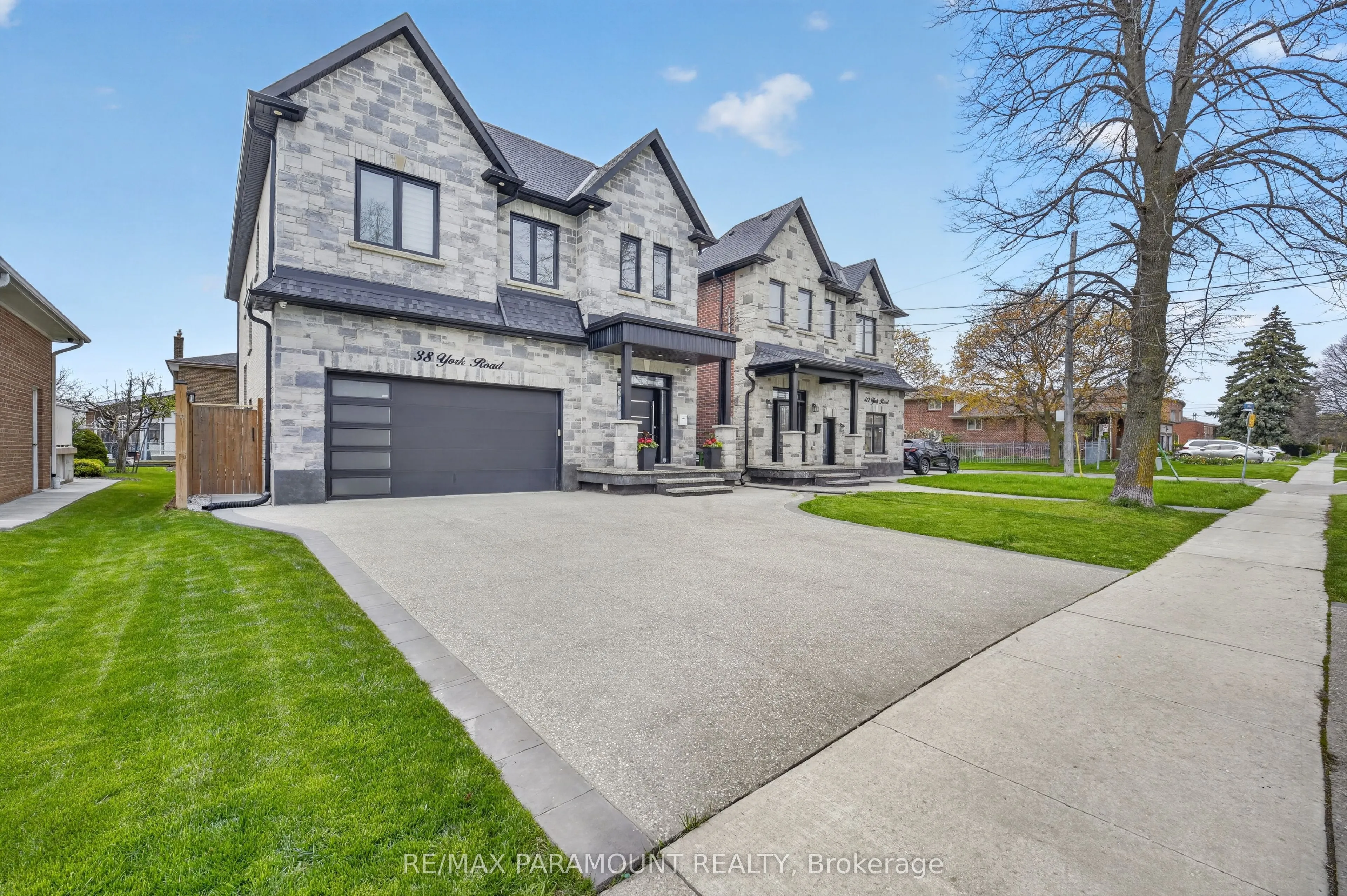 Detached Home For Lease | W13633704