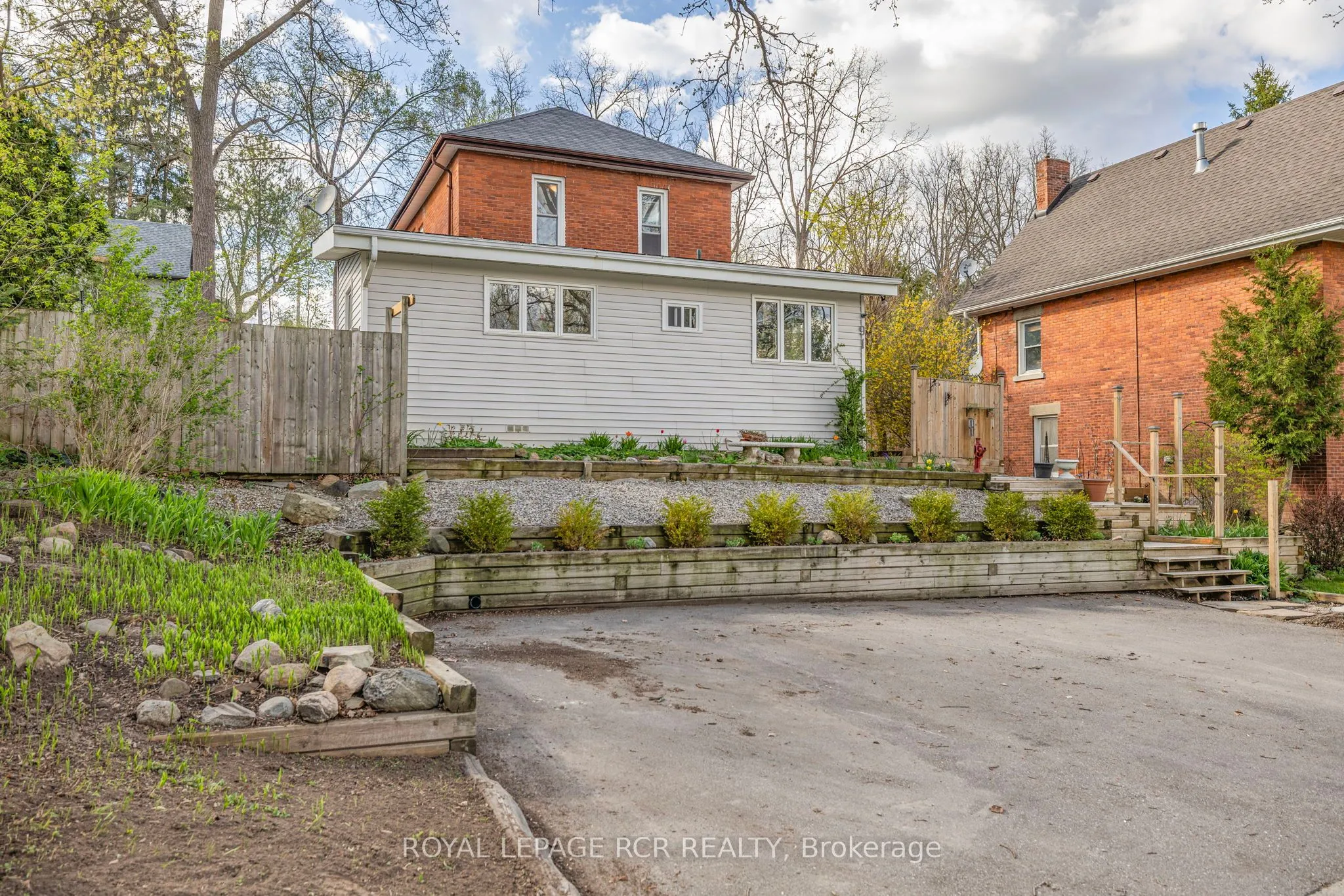 Detached Home For Sale | W13633792