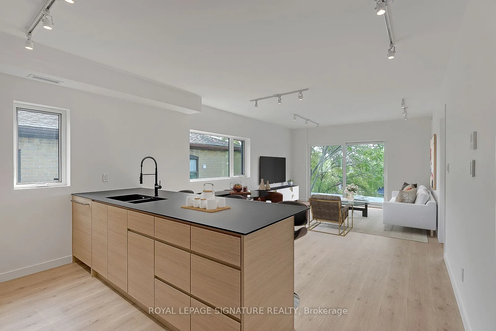 Detached Home For Lease | W13635246