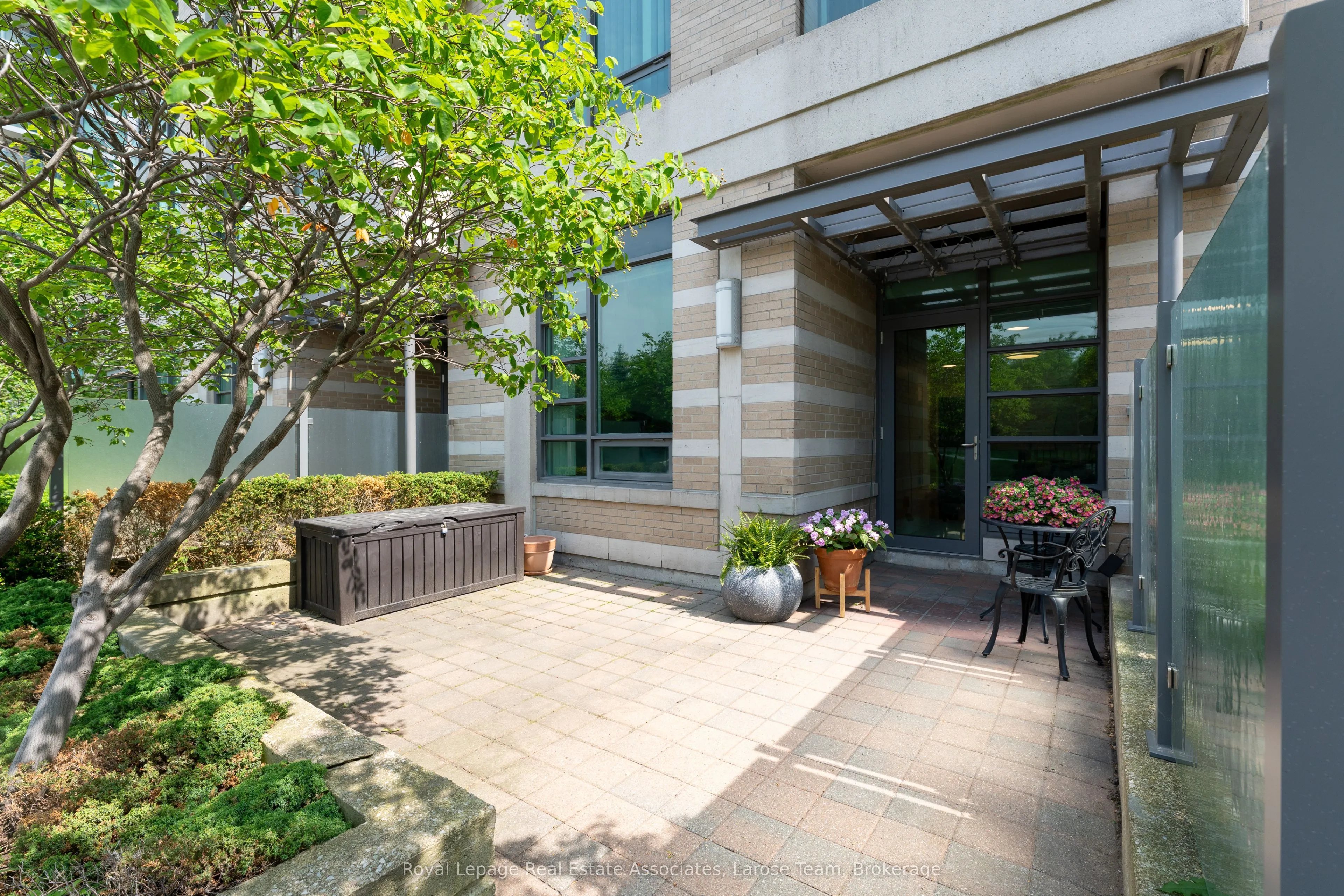 Property For Sale | W13636306