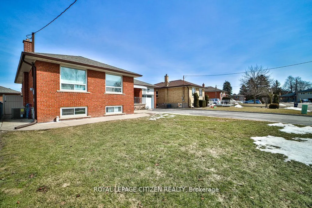 Detached Home For Lease | W13638538