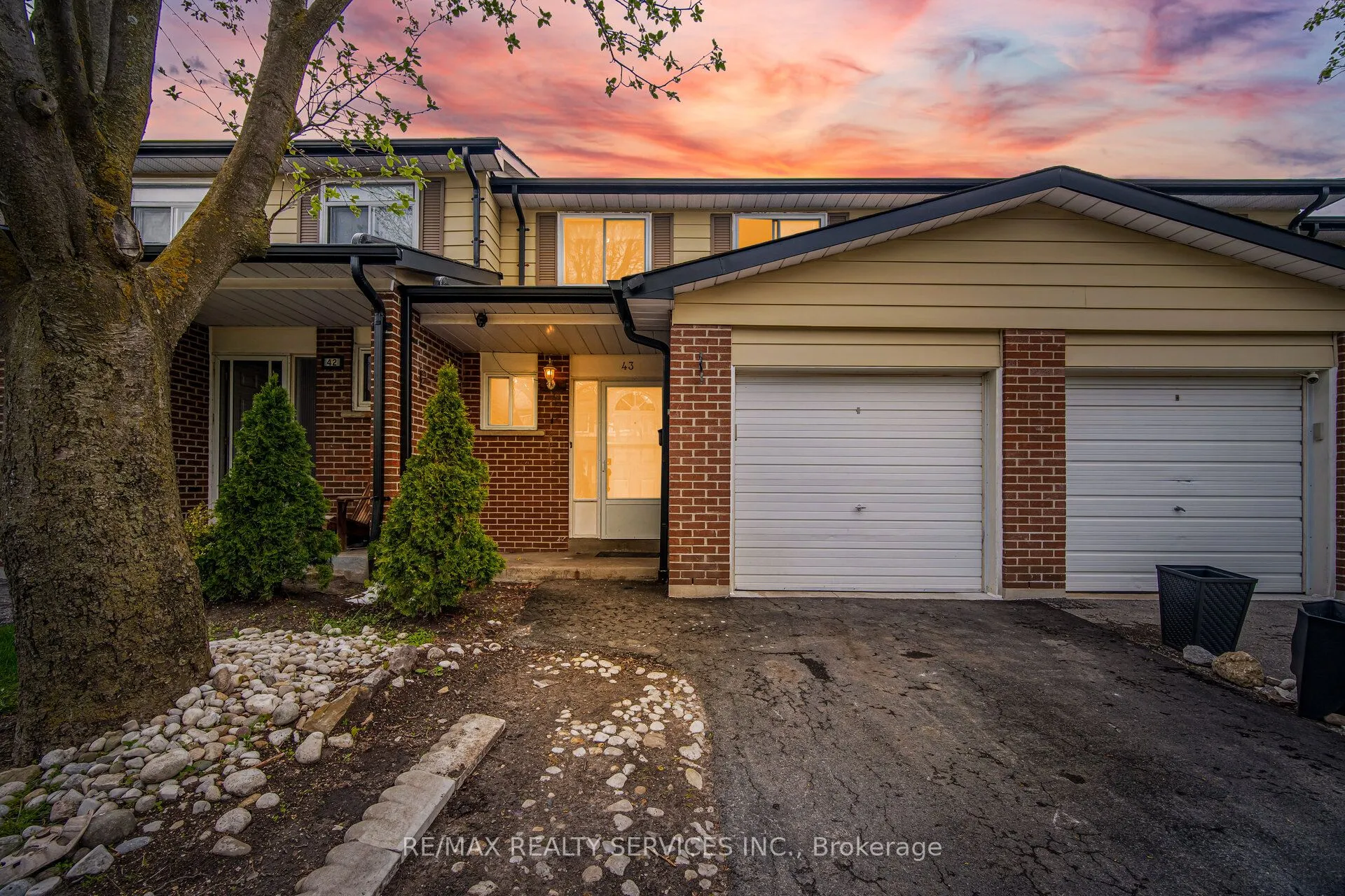 Property For Sale | W13639334