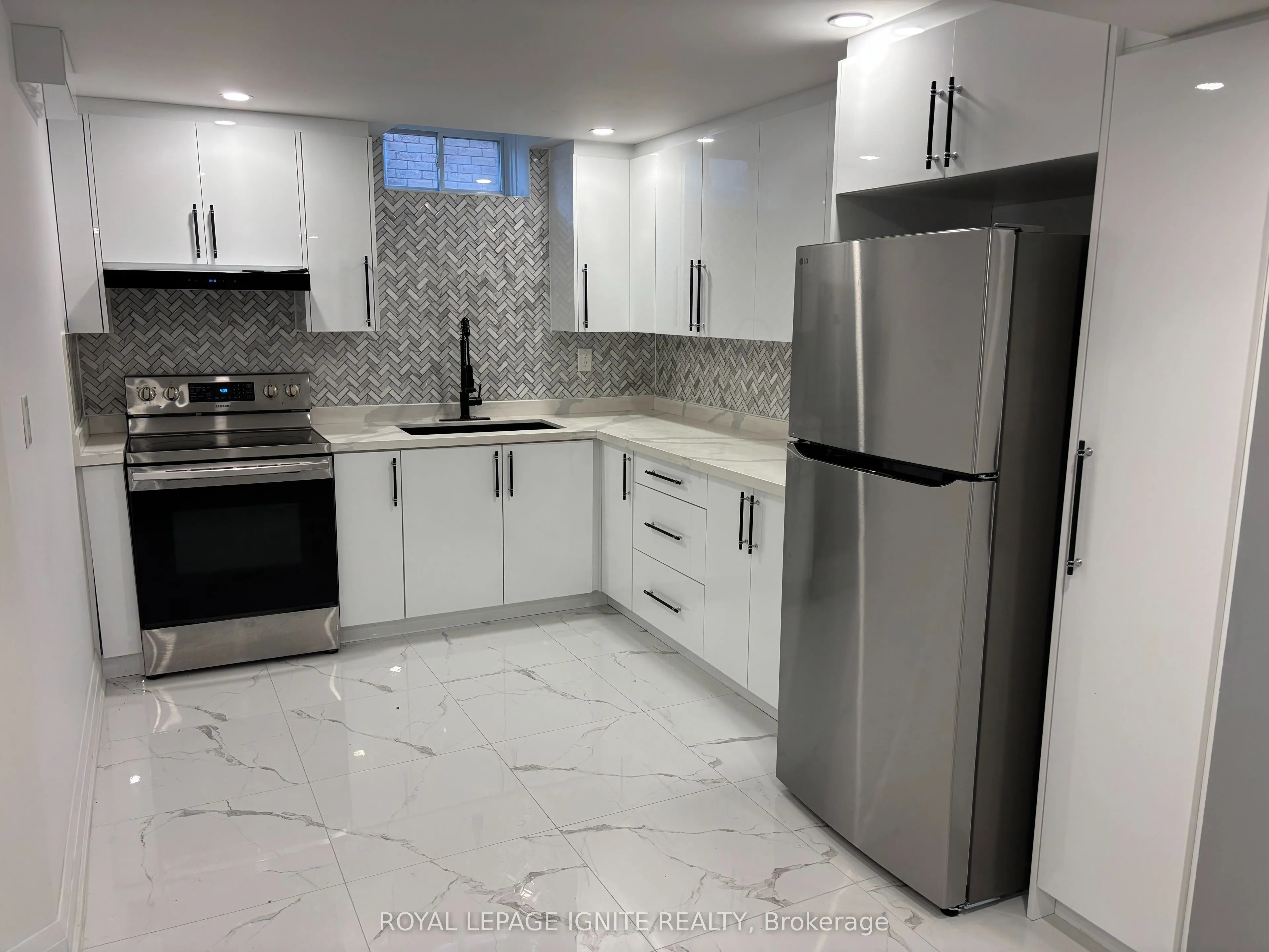 Detached Home For Lease | W13641092
