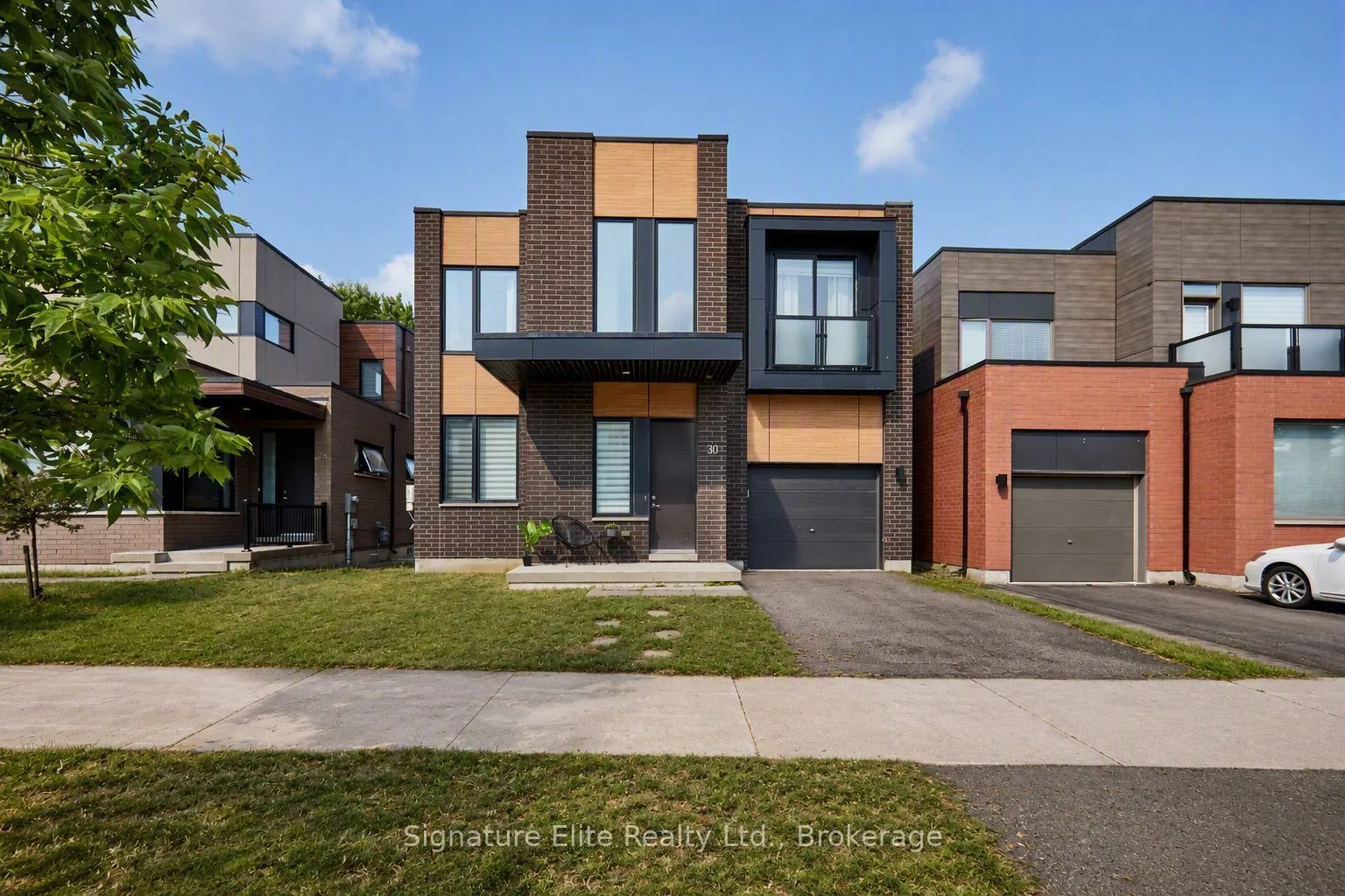 Detached Home For Sale | W13642472
