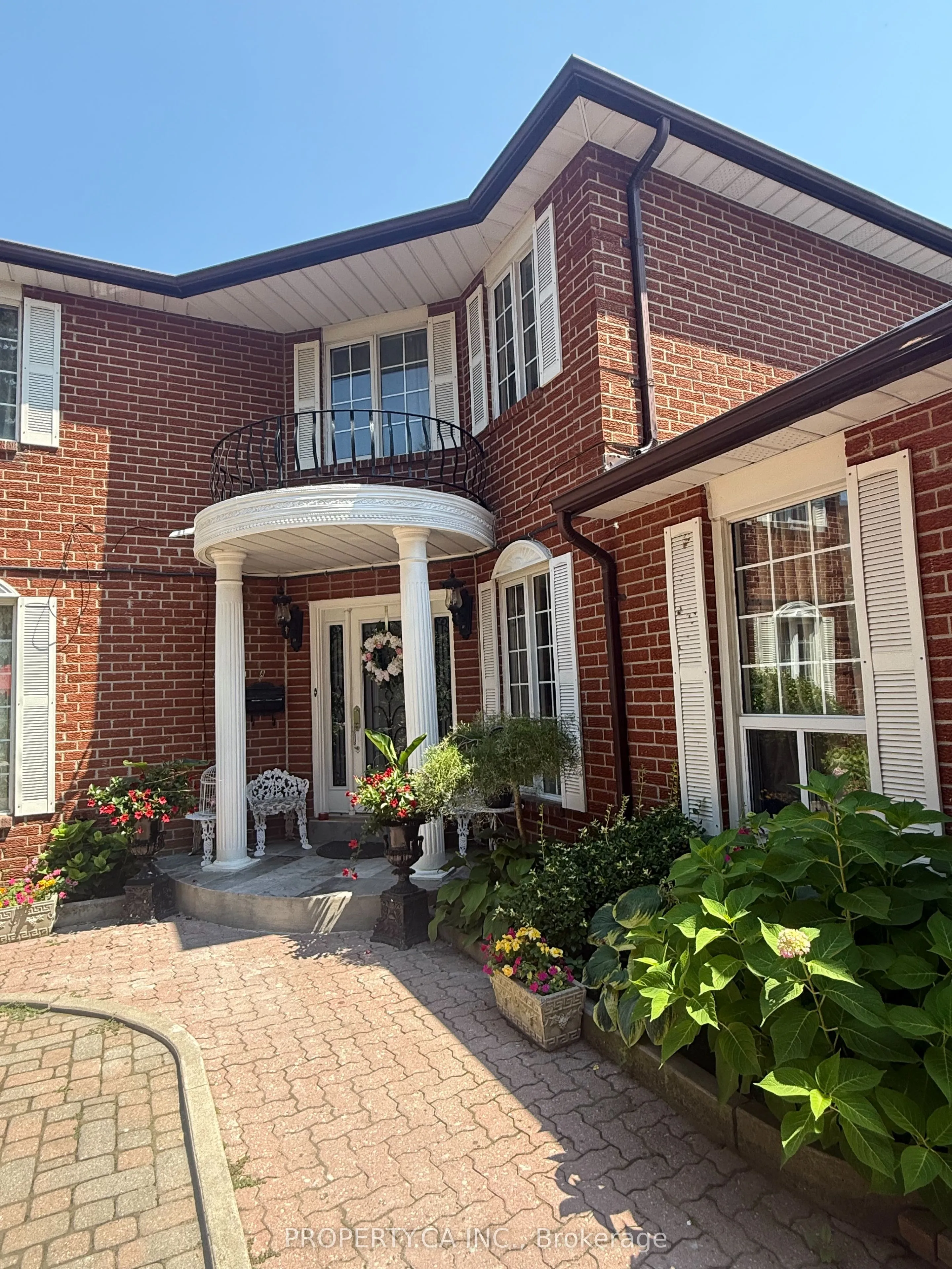 Detached Home For Lease | W13642640