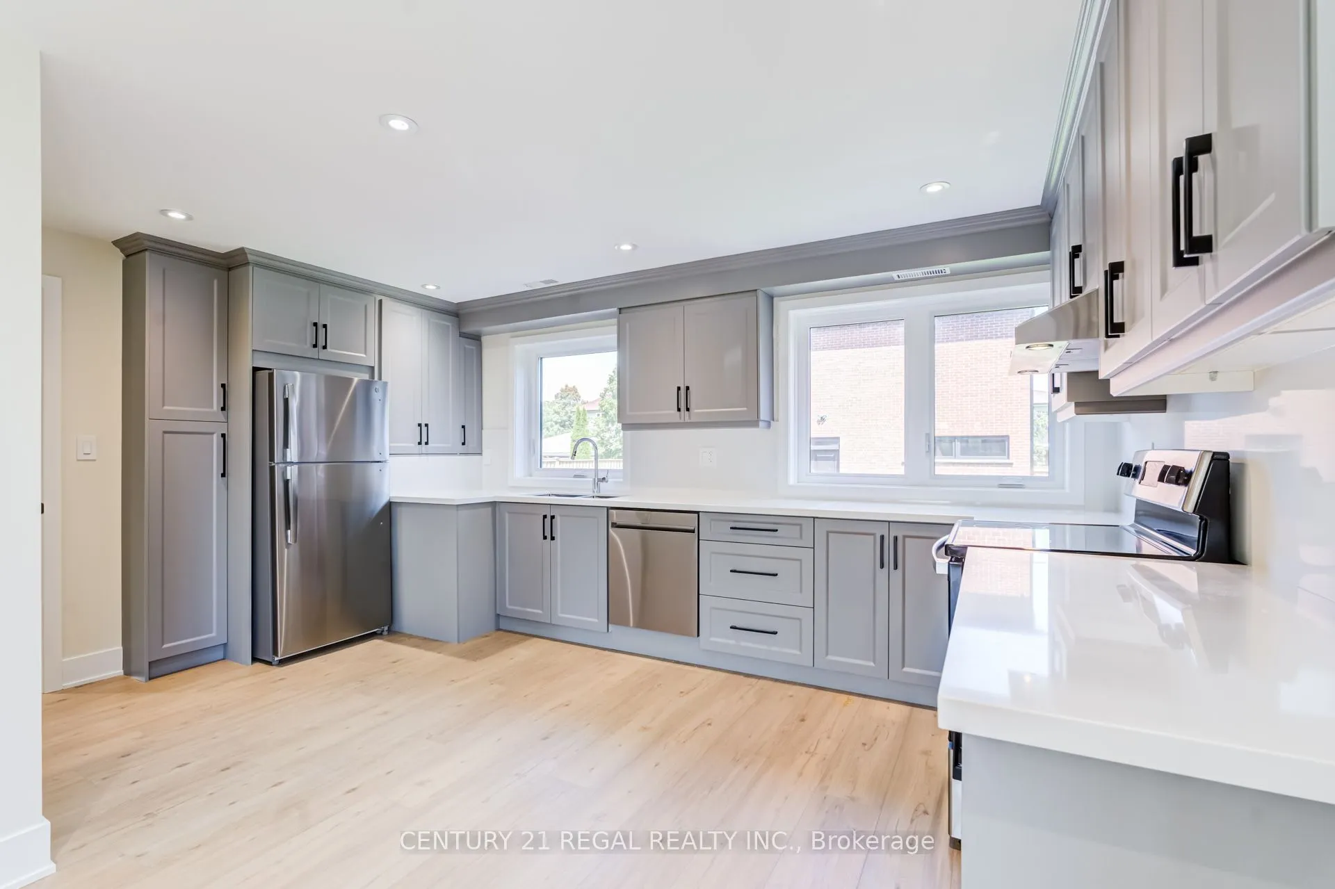 Multiplex For Lease | W13643158