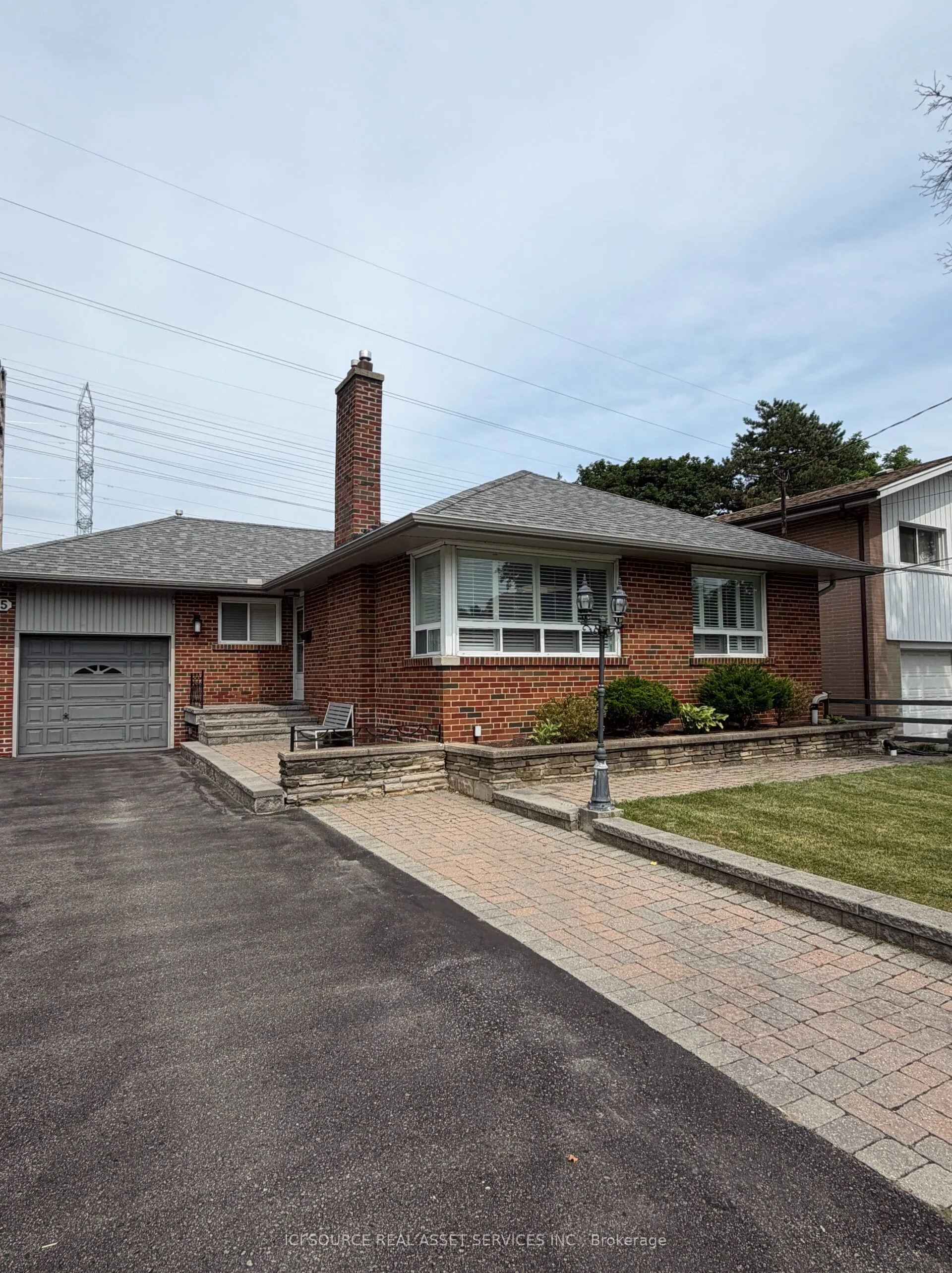 Detached Home For Lease | W13643290