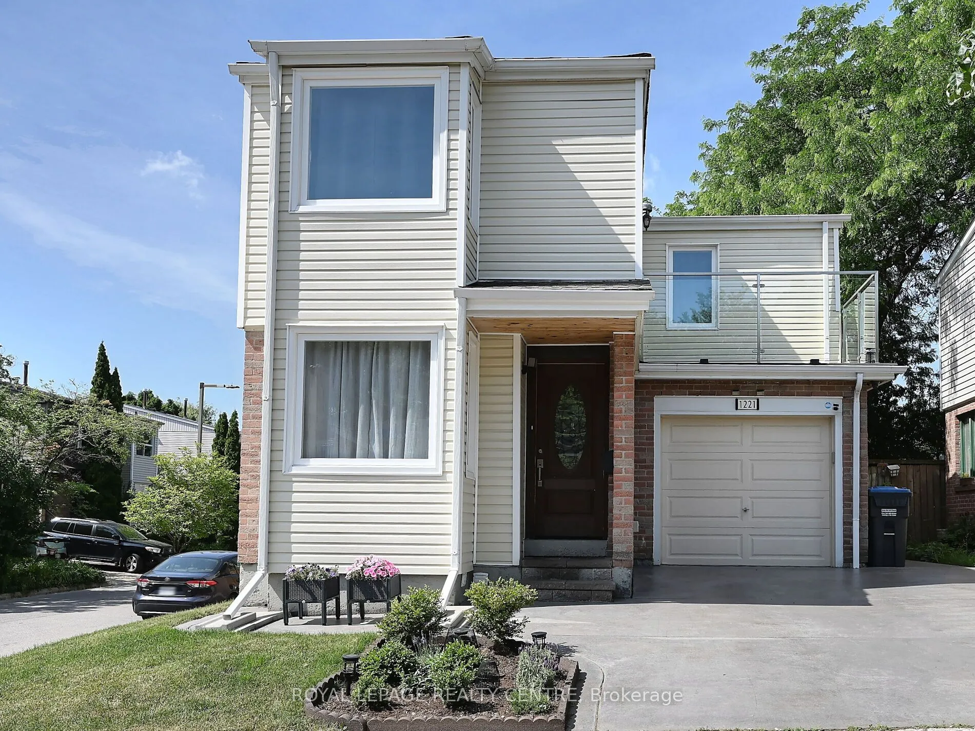 Detached Home For Sale | W13645820