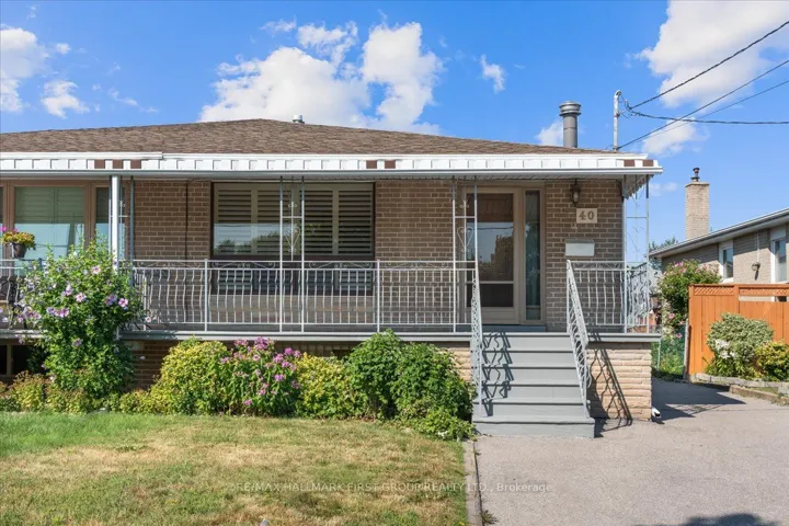 40 Cherrylawn Avenue, Toronto W05, ON M9L 2B4