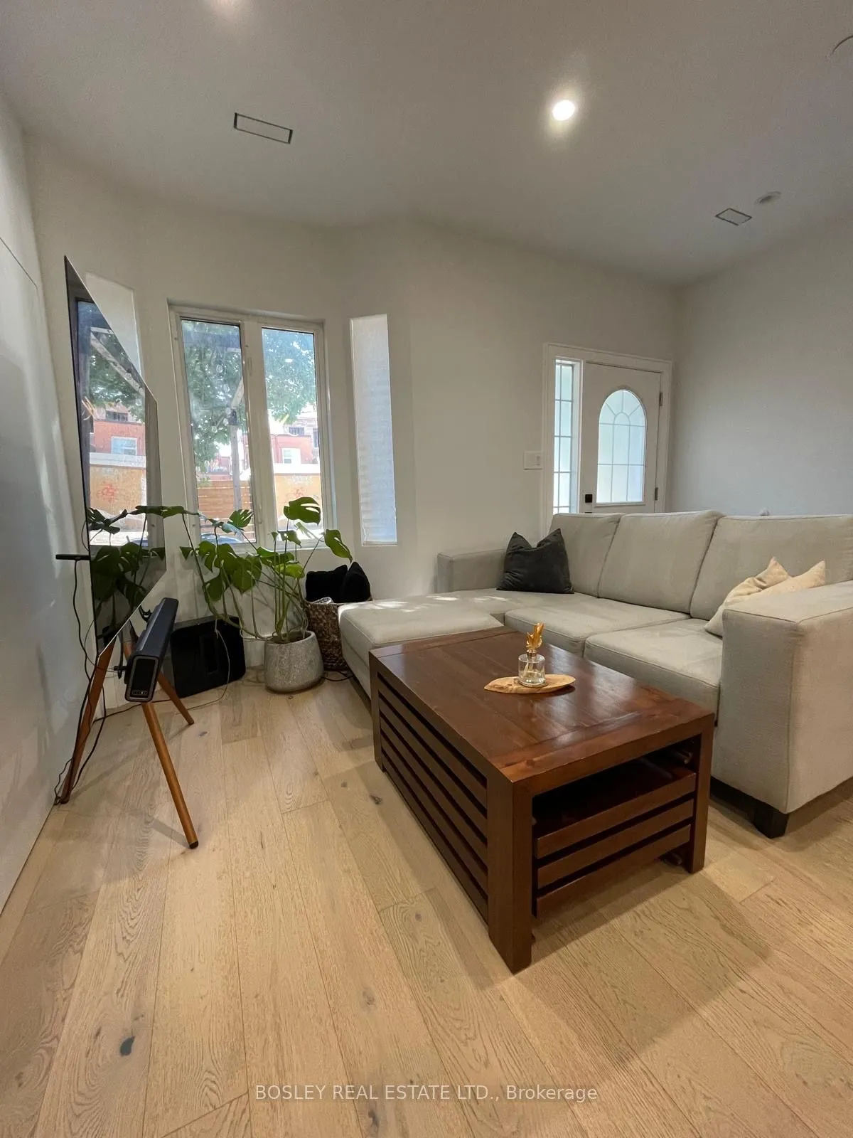 Property For Lease | W13647092