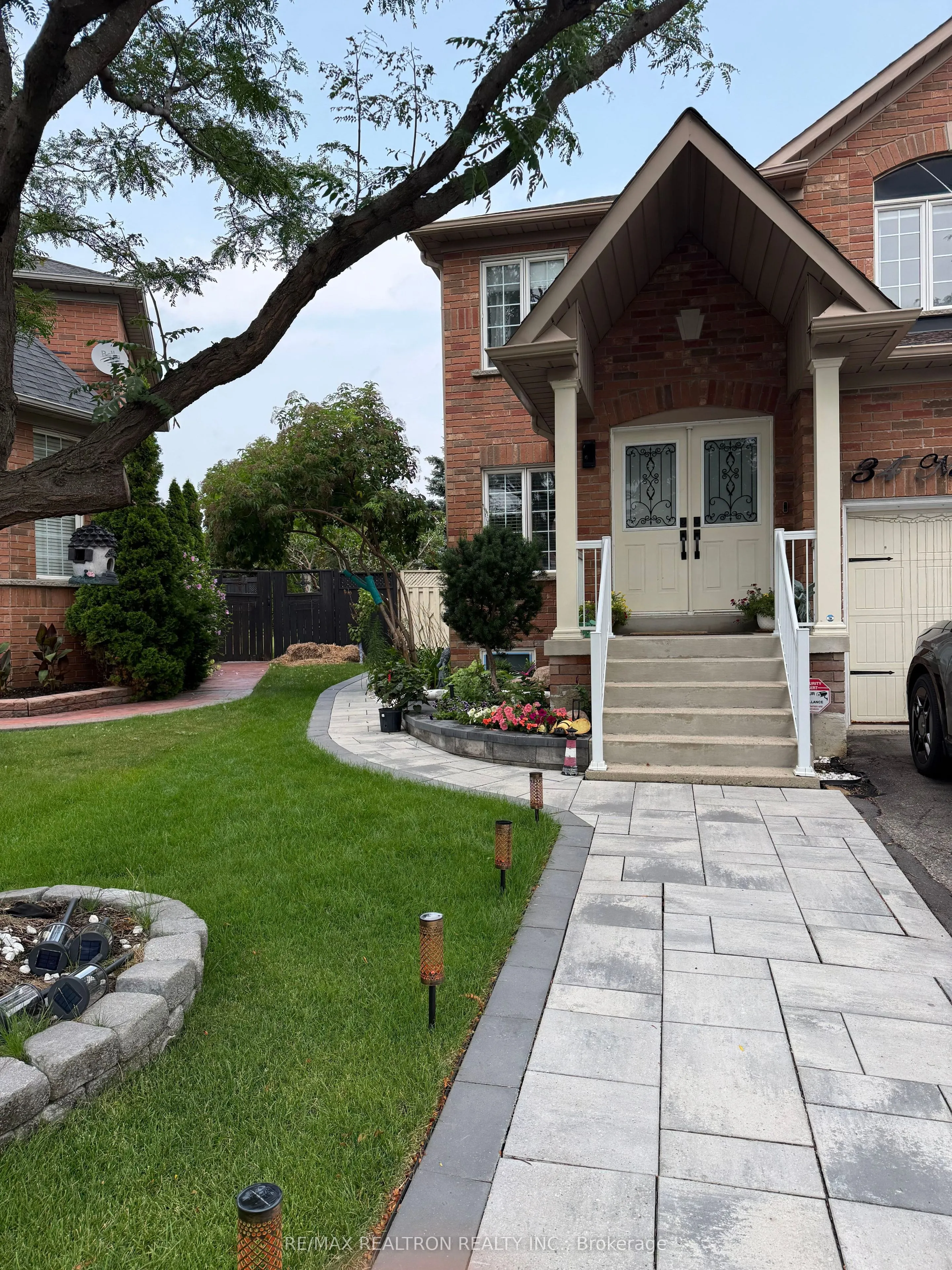 Semi-Detached Home For Lease | W13648408