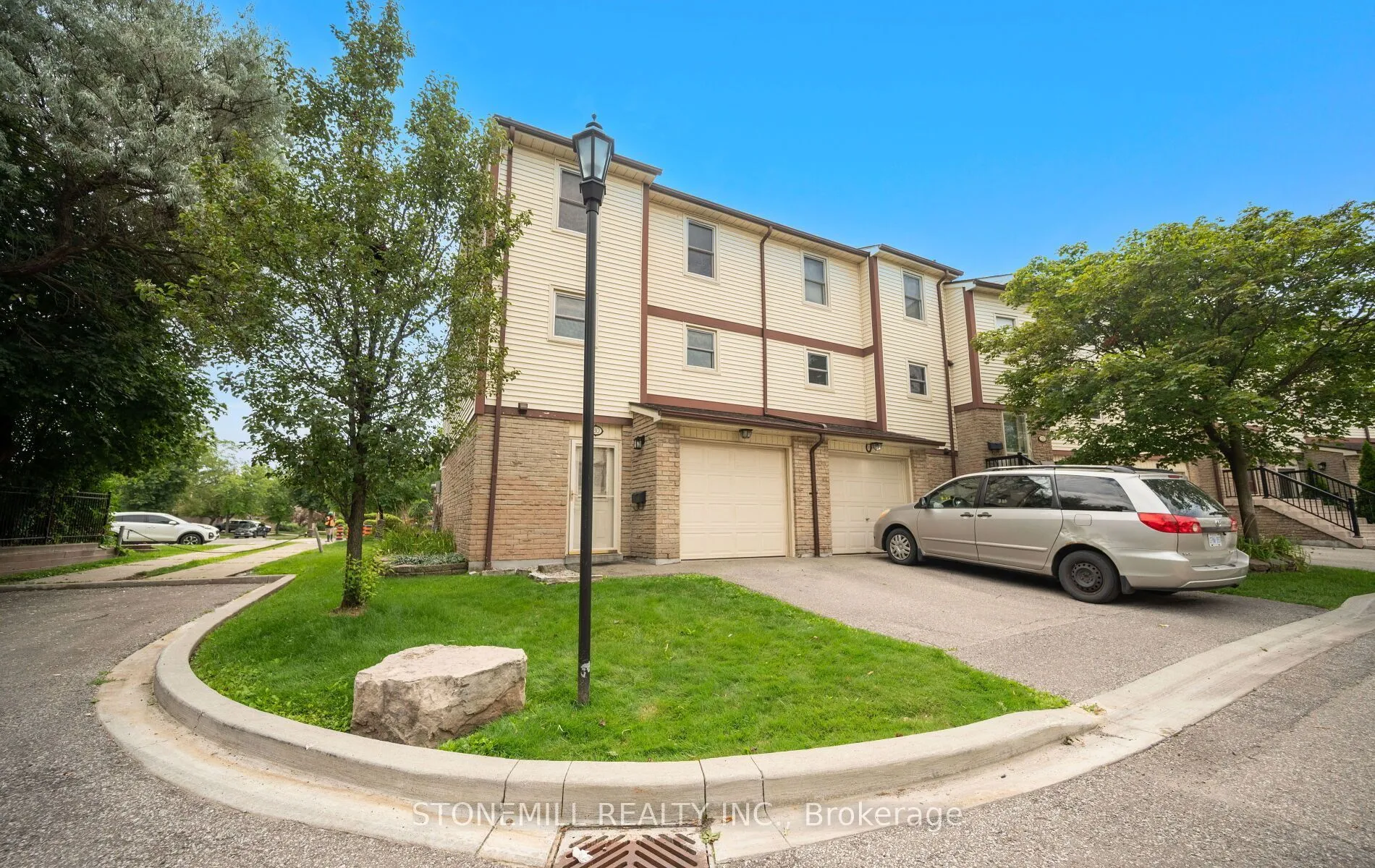 Property For Sale | W13651356