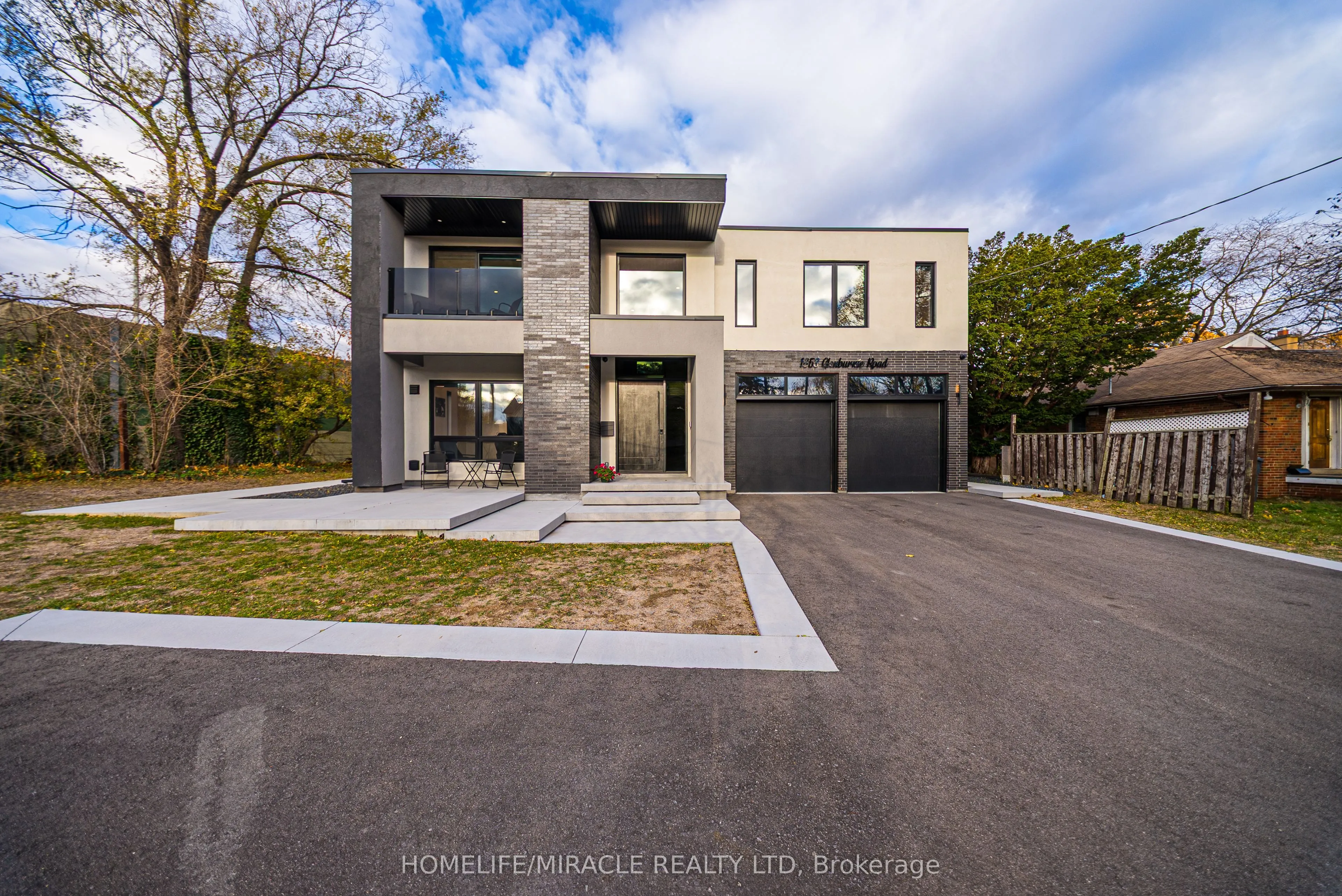 Detached Home For Sale | W13653052