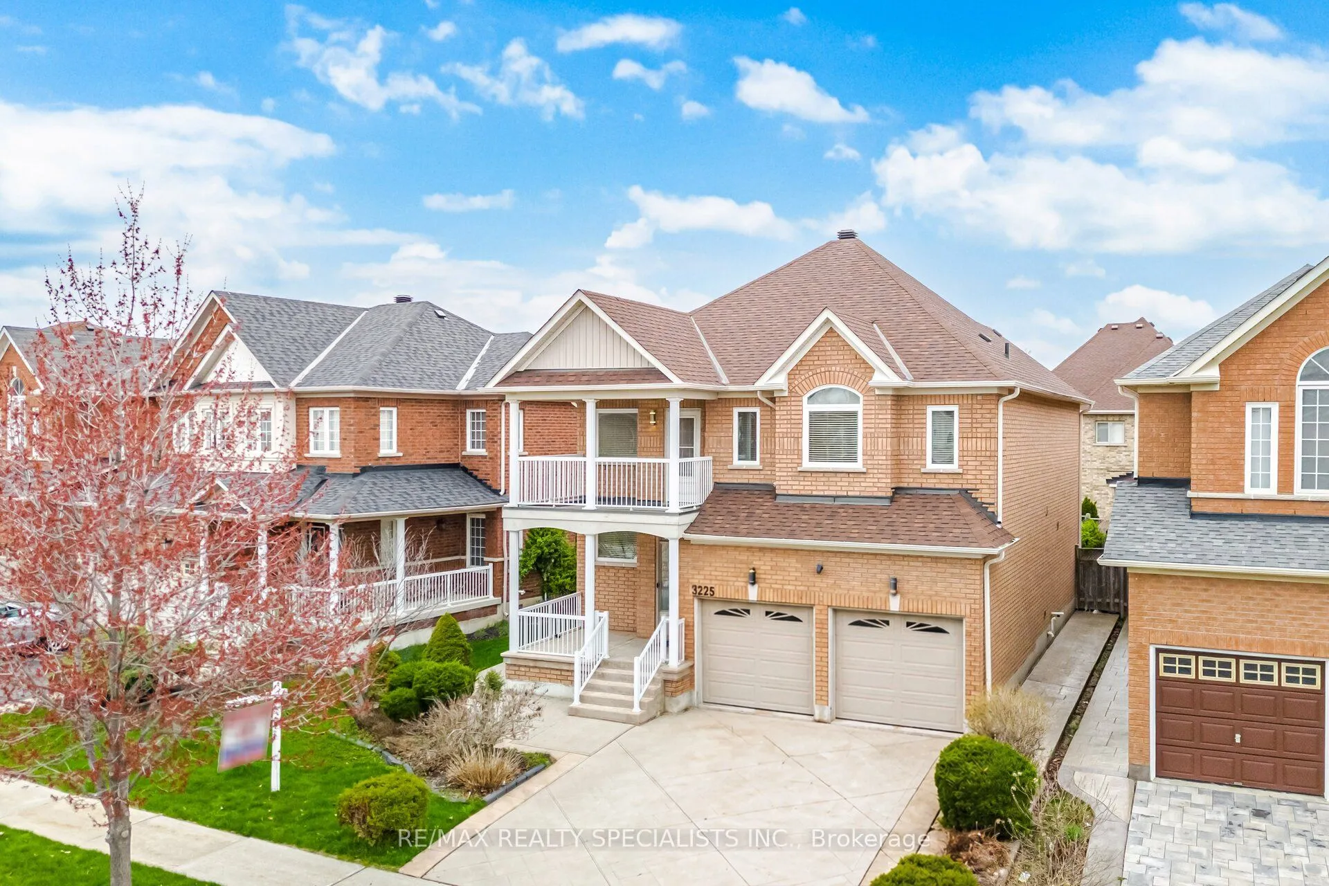 Detached Home For Sale | W13653104